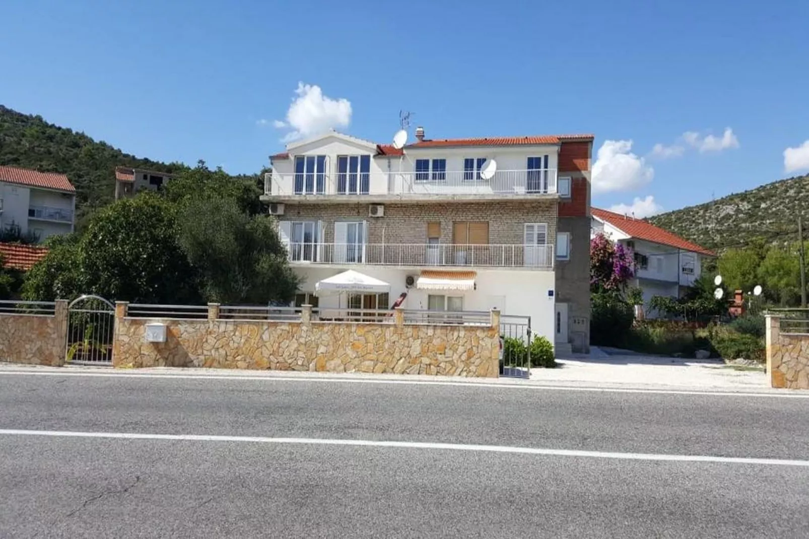 Apartments Semafor - One Bedroom Apartment with Terrace and Sea View A3 - Buitenlucht