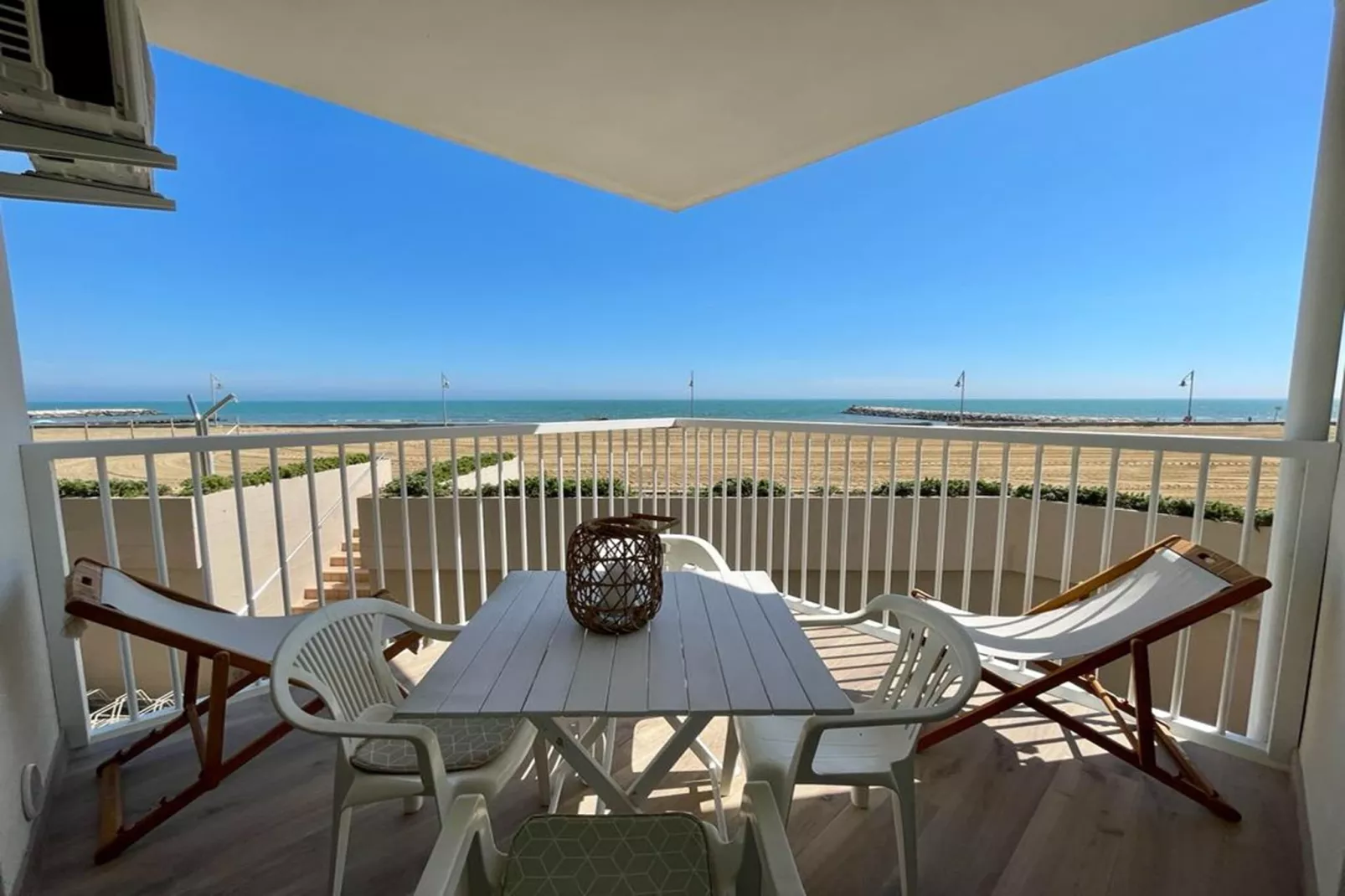 Condor 107-Terrasbalkon