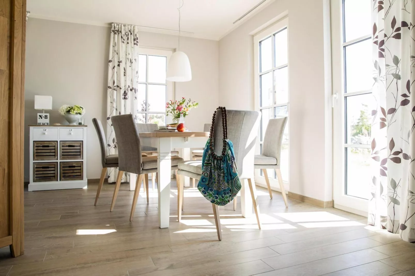 Schilfrohrsänger 54 - Eetkamer