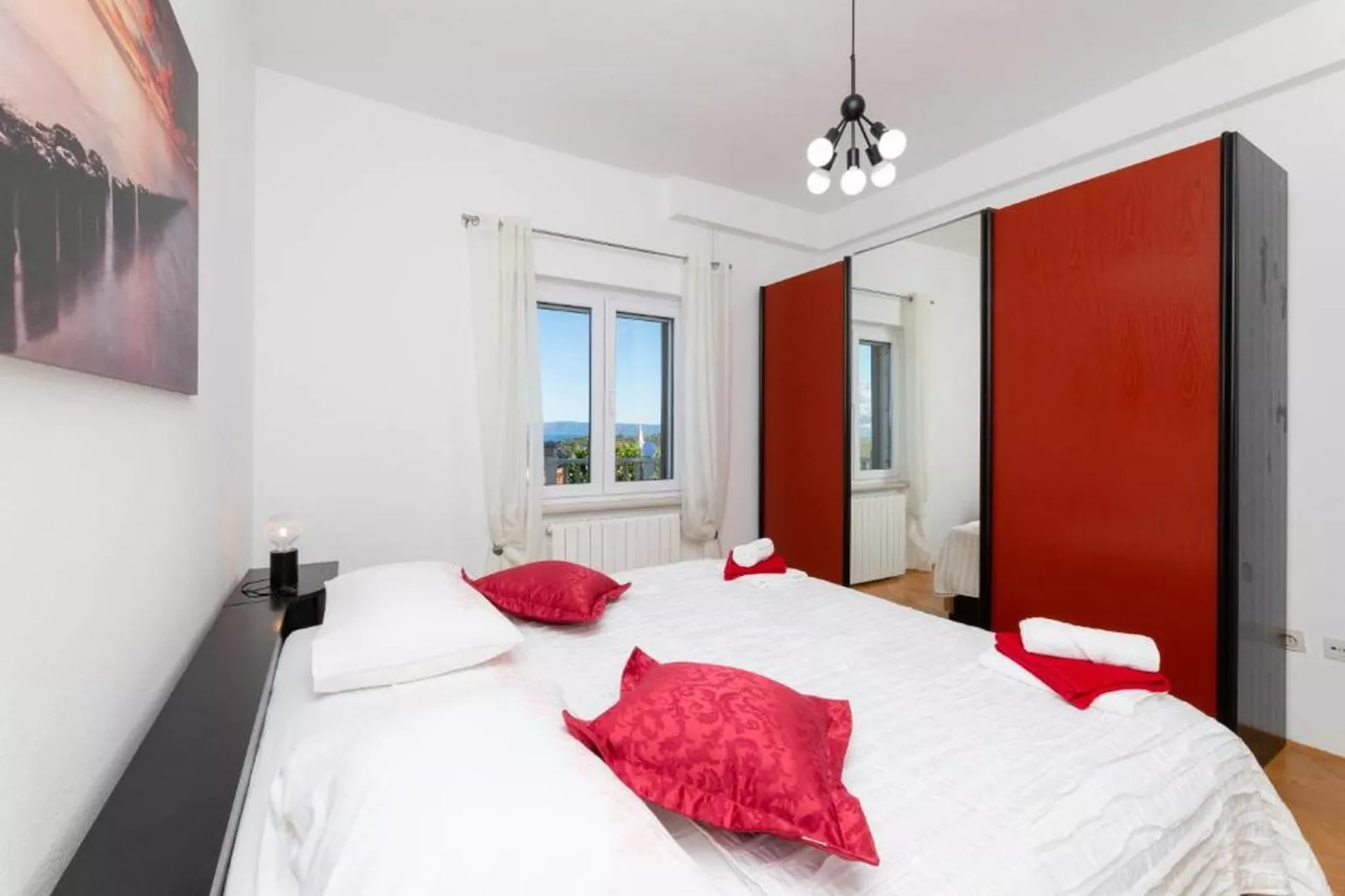 Apartment Villa Andro - Three Bedroom Apartment with Terrace and Sea View-Slaapkamer