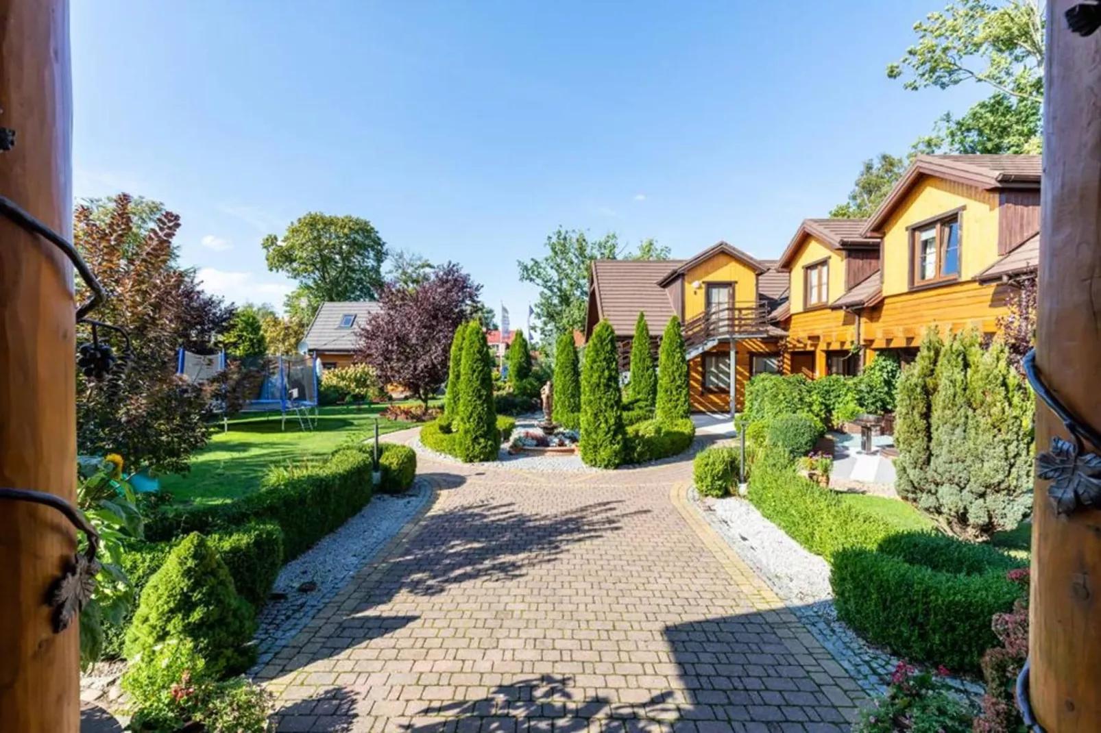 Osada Ustronie Morskie Typ B - Buitenkant zomer