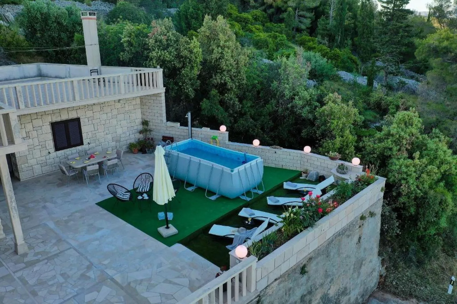 Apartment Villa Andro - Three Bedroom Apartment with Terrace and Sea View-Buitenlucht