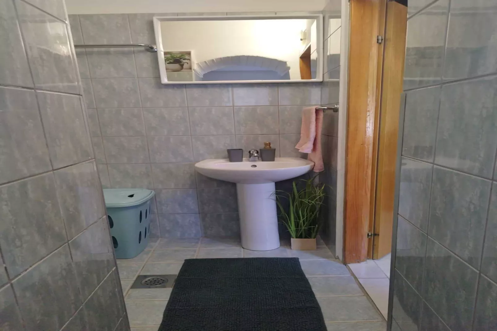 Two Bedroom Apartment Leo Povile - Badkamer