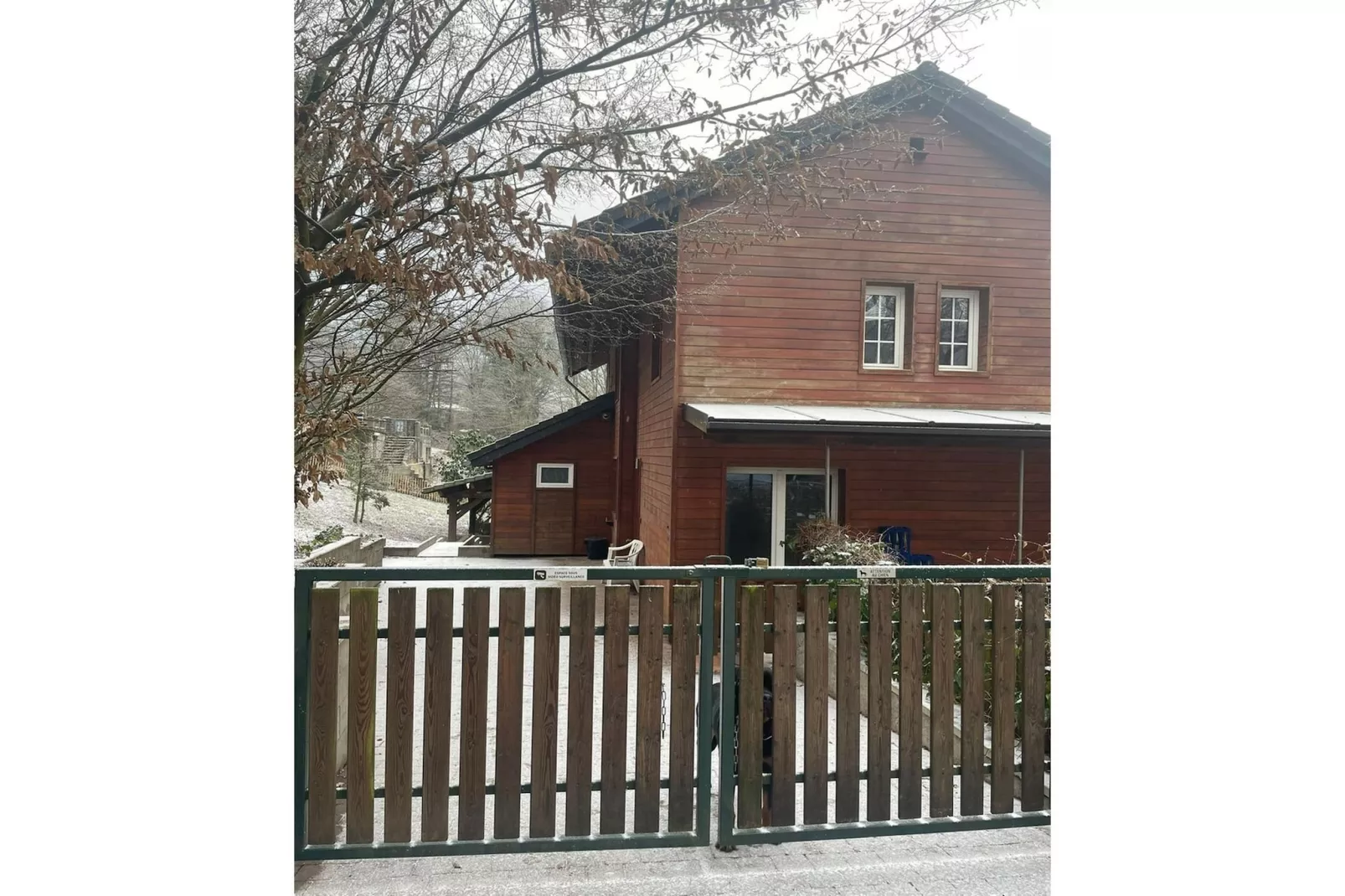 La Cabane de Jade - Buitenkant zomer