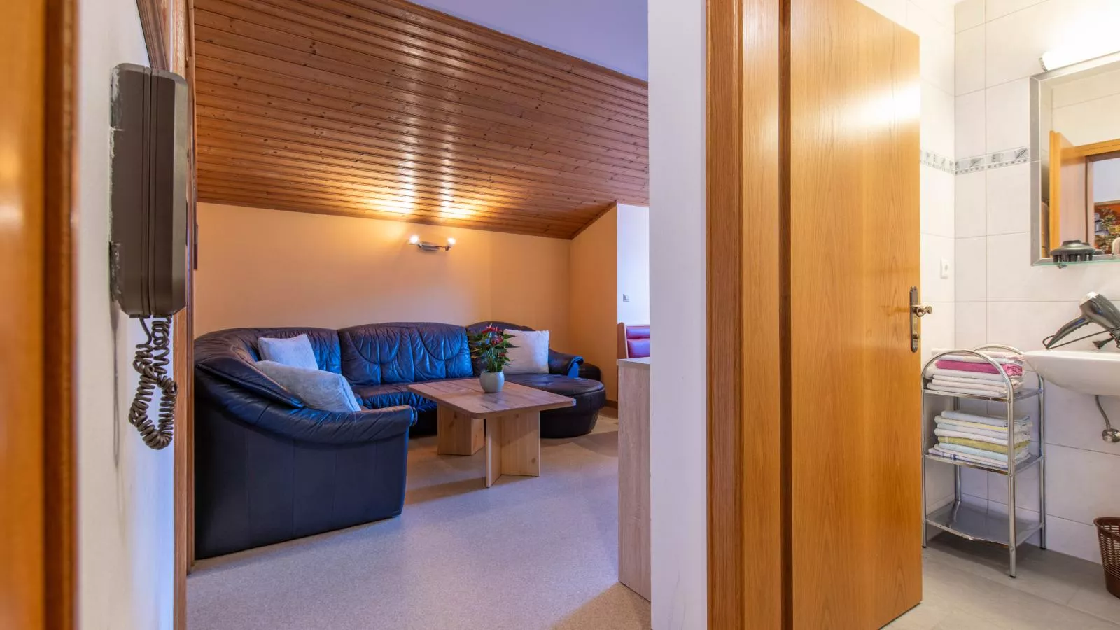 Ingrid III-Woonkamer