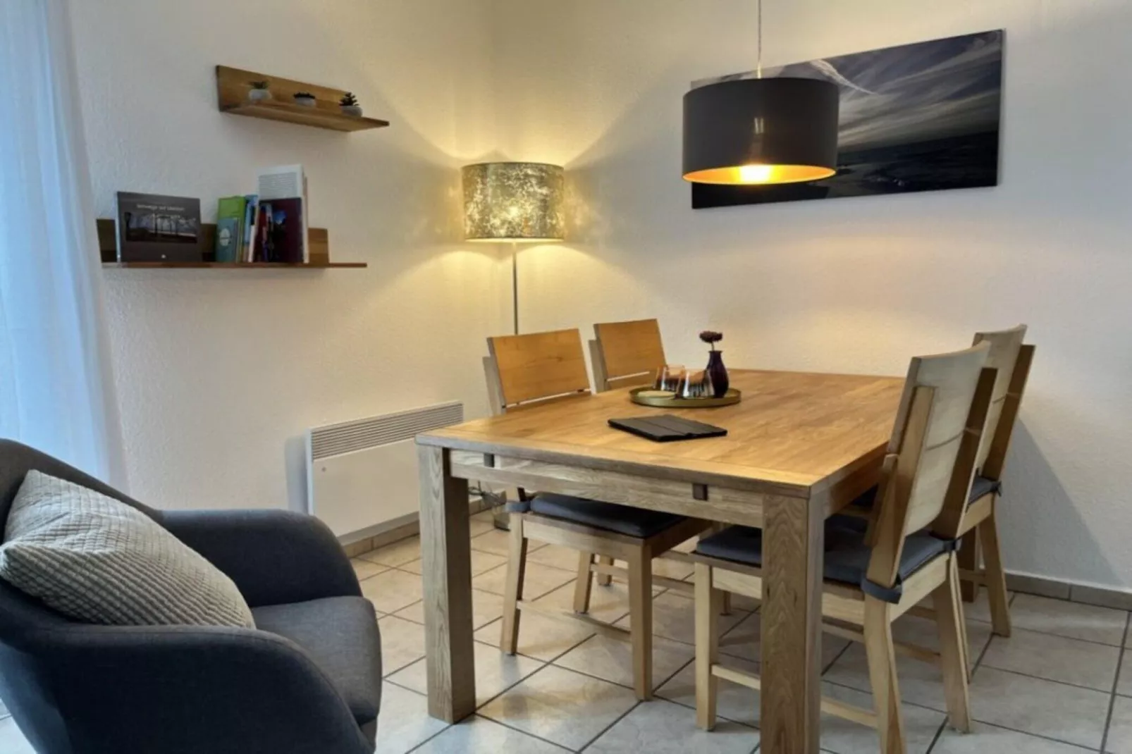 EG Links Haus 4 Nr 9-Eetkamer