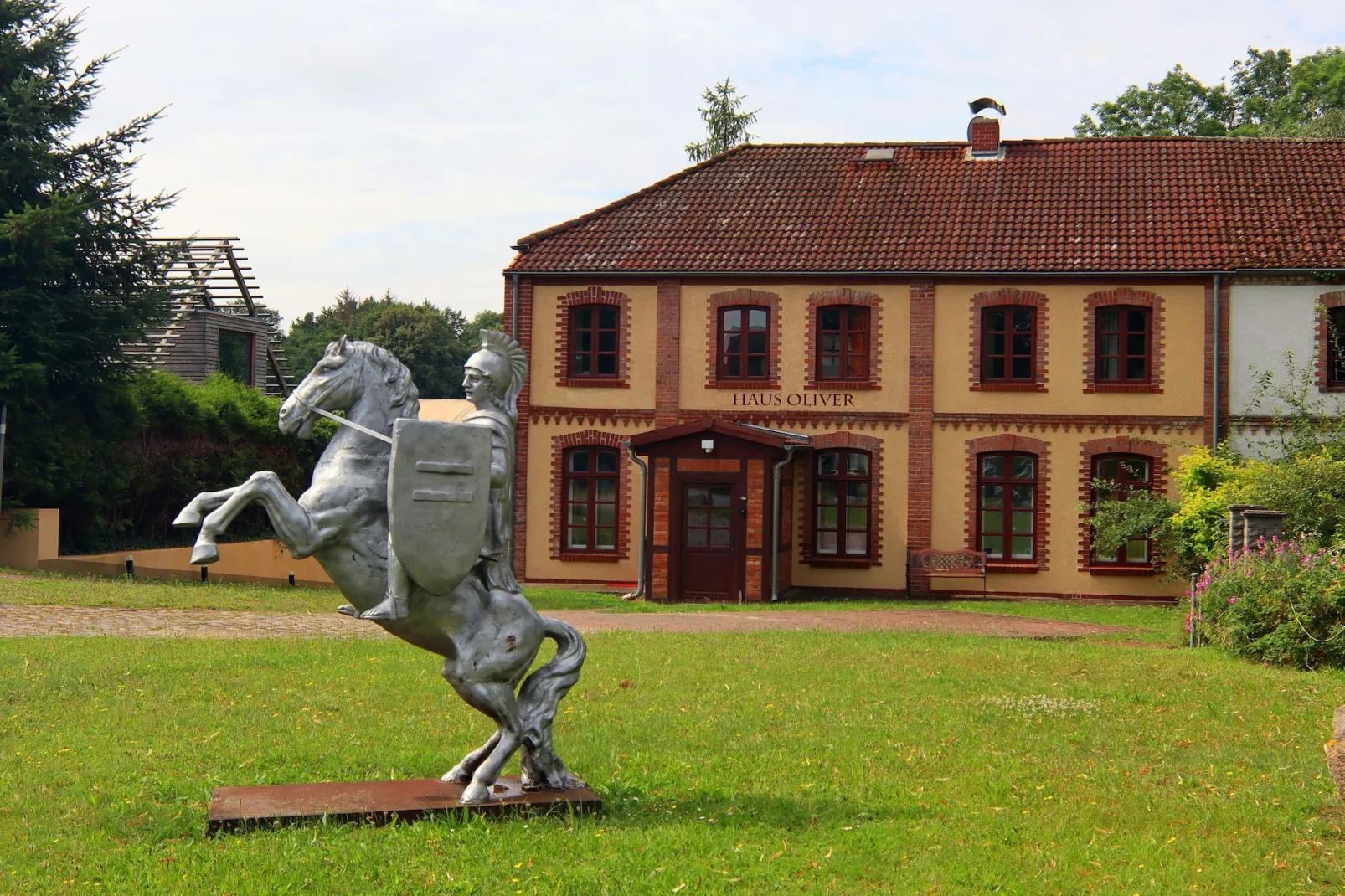 Haus Oliver 200 qm / 1-4 Personen-Buitenkant zomer