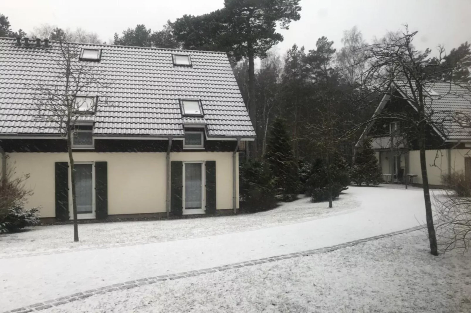 EG Links Haus 4 Nr 9-Buitenkant zomer