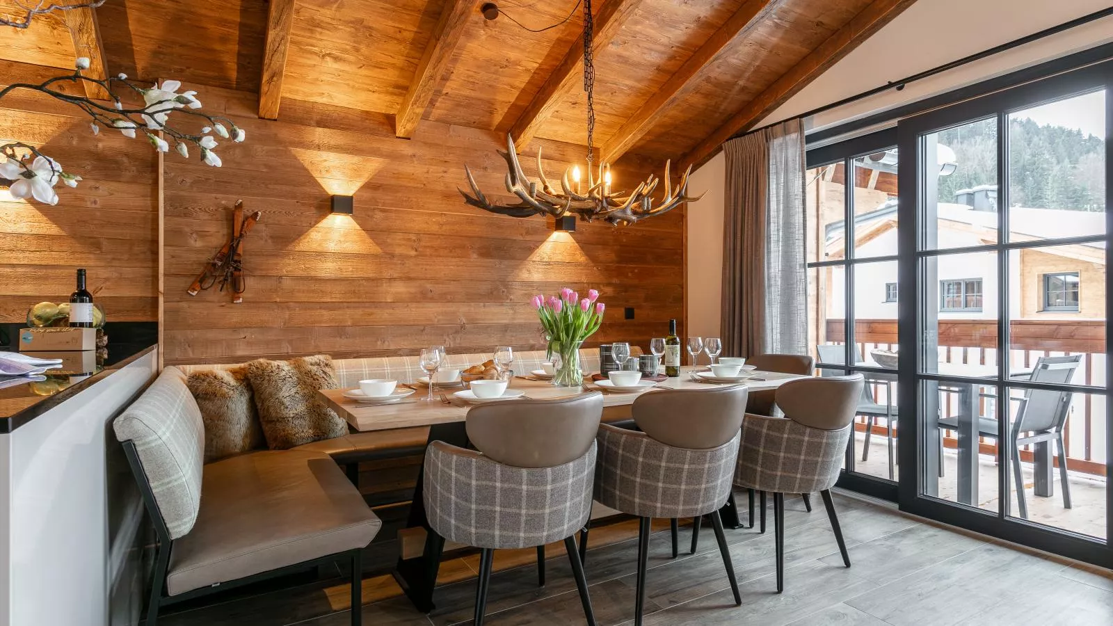 Tauernlodge Eben A2 - Eetkamer