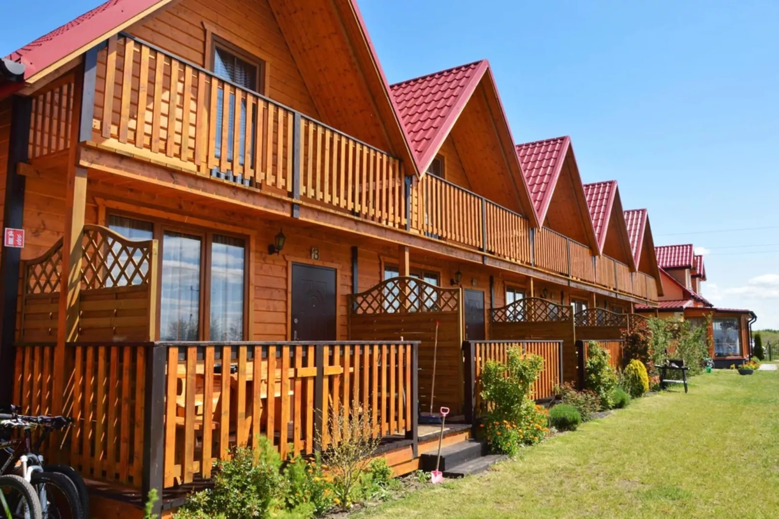 Domki wakacyjne z basenem dla 4 osób Jarosławiec - Buitenkant zomer