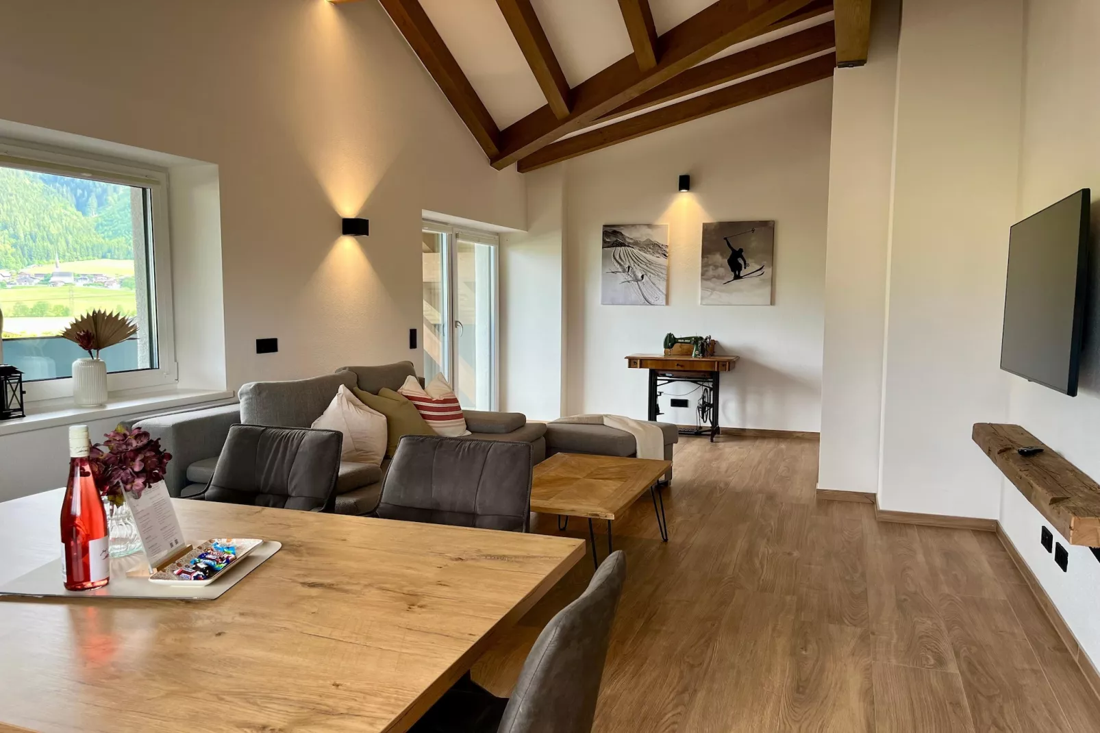 Penthouse "Voll-Bartl"-Woonkamer