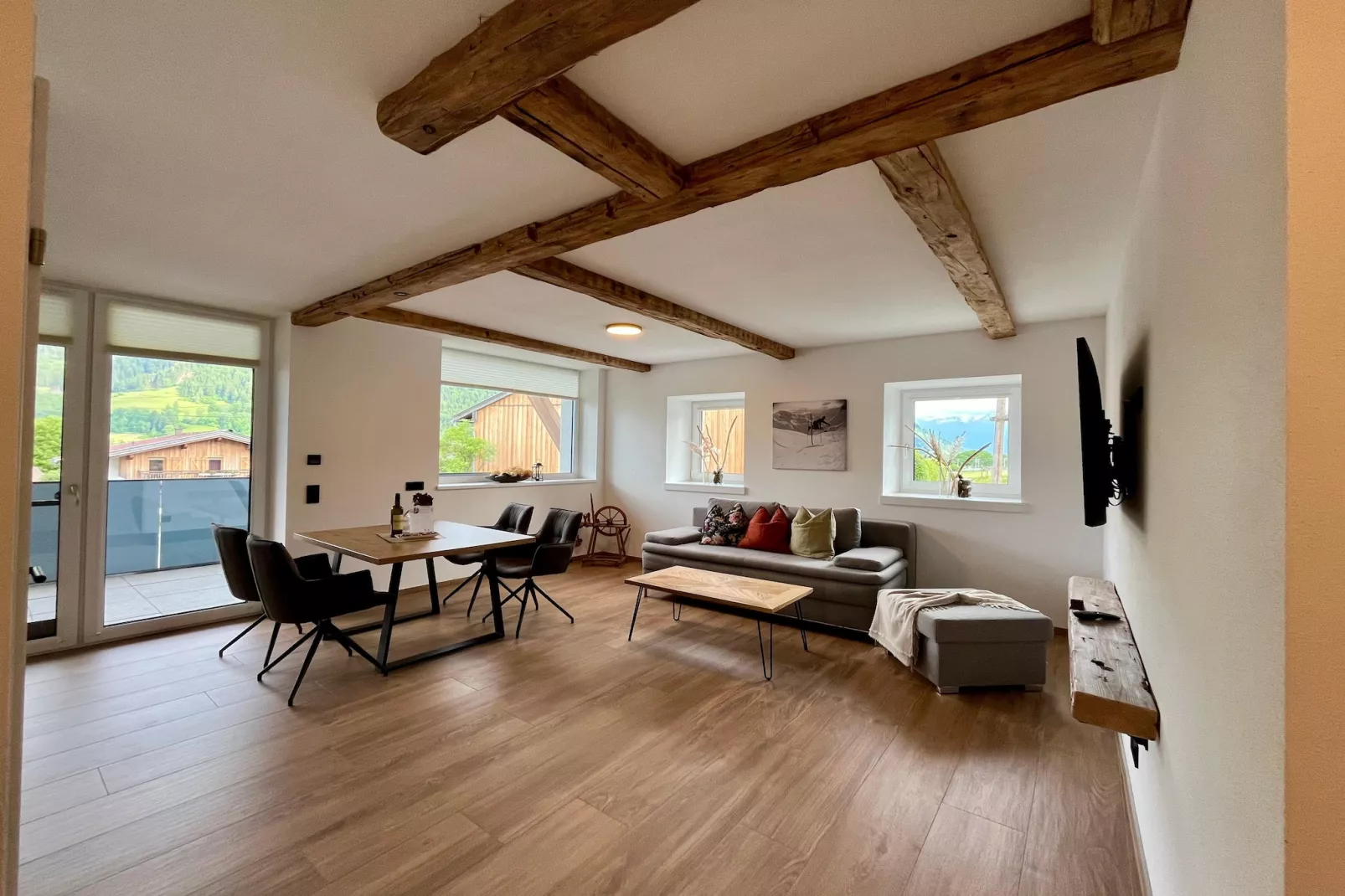 Appartement "Schnauz-Bartl"-Woonkamer