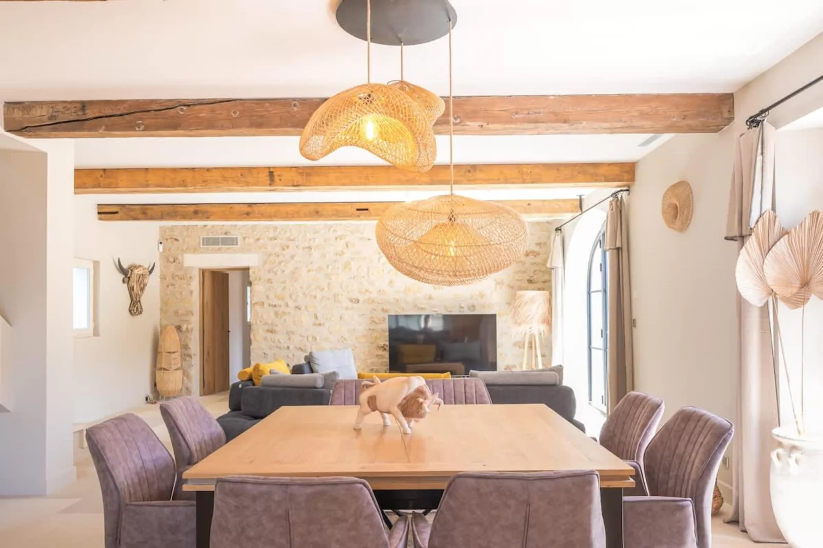 Villa Lou Pantaï  Élégance et Confort au Cœur de Saint-Rémy-de-Provence-Eetkamer