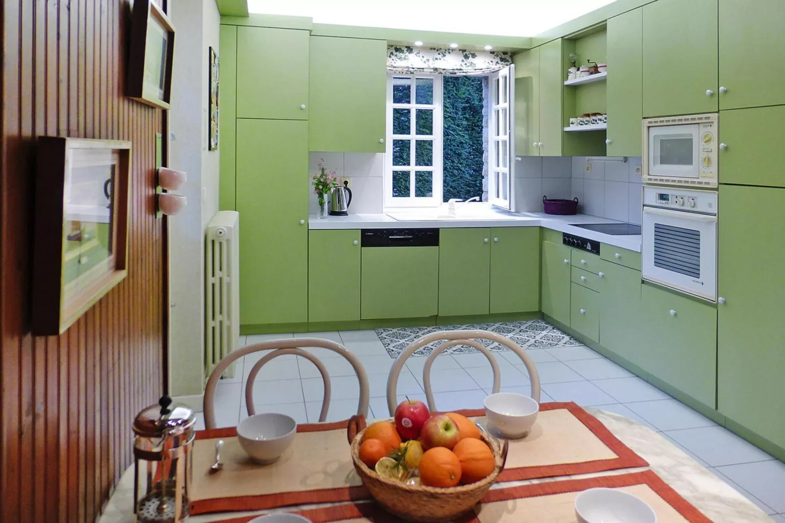 Holiday home St Malo-Eetkamer