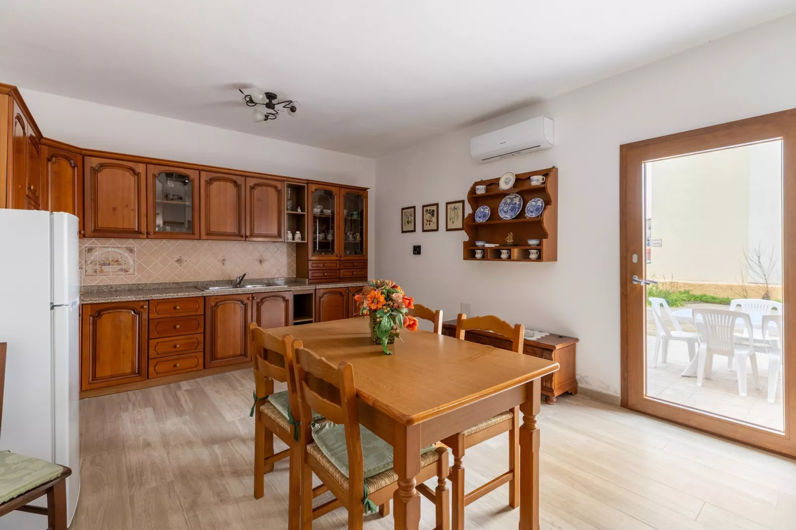 VILLA MARGHERITA - Eetkamer