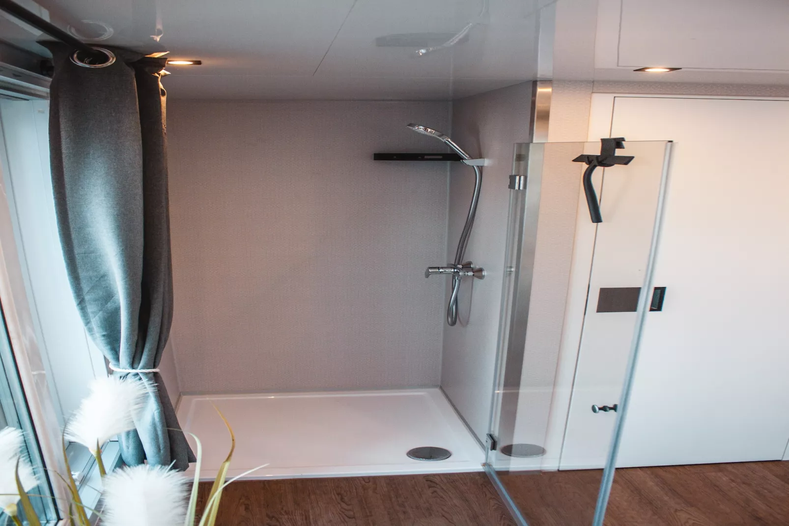 Hausboot Charlottenburg-Badkamer