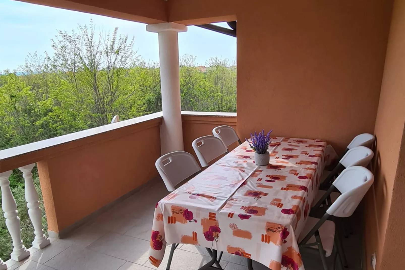 A6 - Apartments Ljilja PrivlakaA6 ca 60 qm bei Belegung mit 5-6 Pers-Terrasbalkon