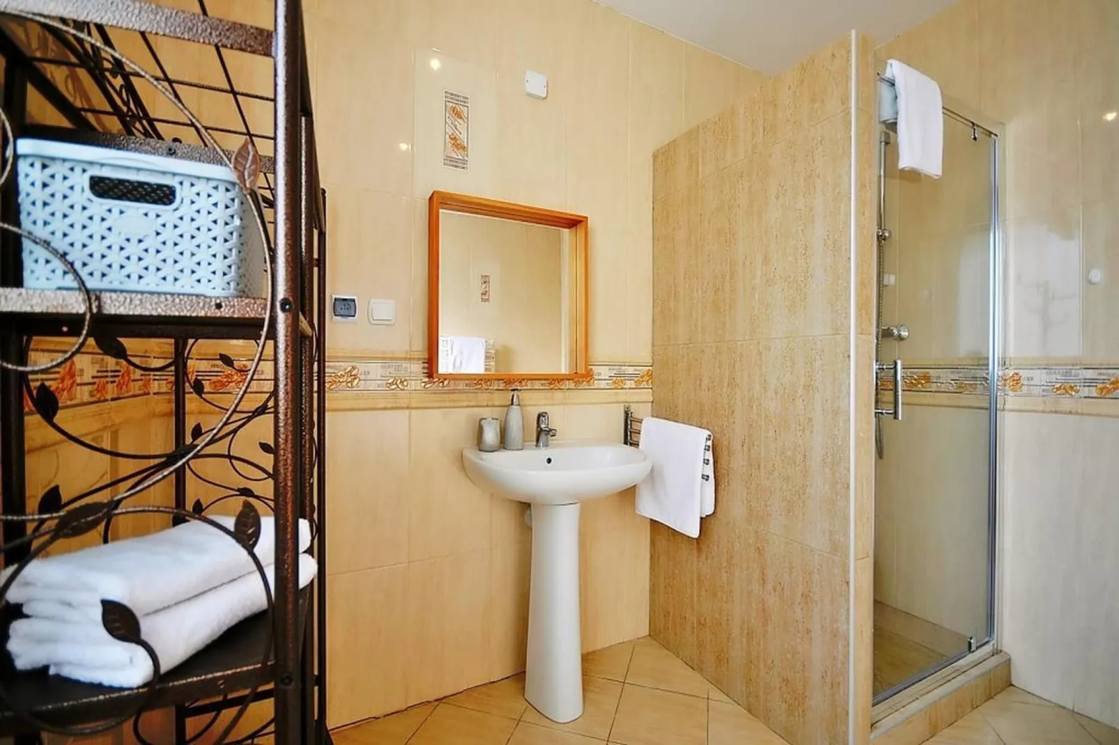 Apartament nr 1 40 qm parter Ustronie Morskie-Badkamer