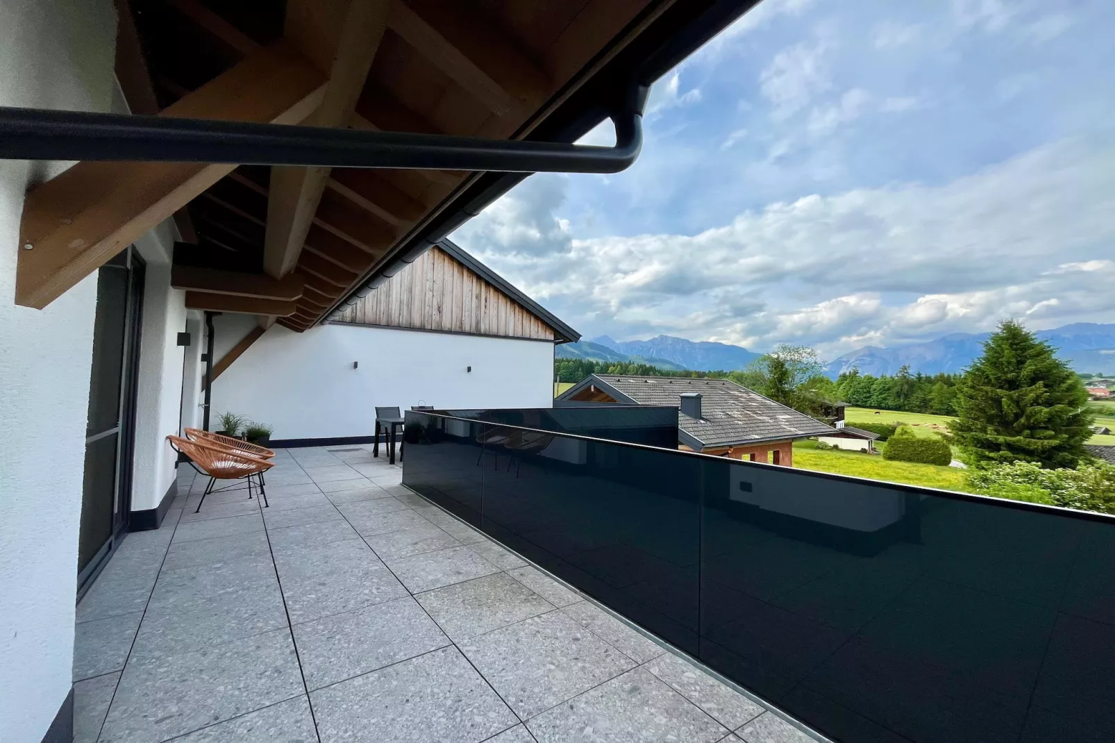 Appartement "Schnurr-Bartl"-Terrasbalkon