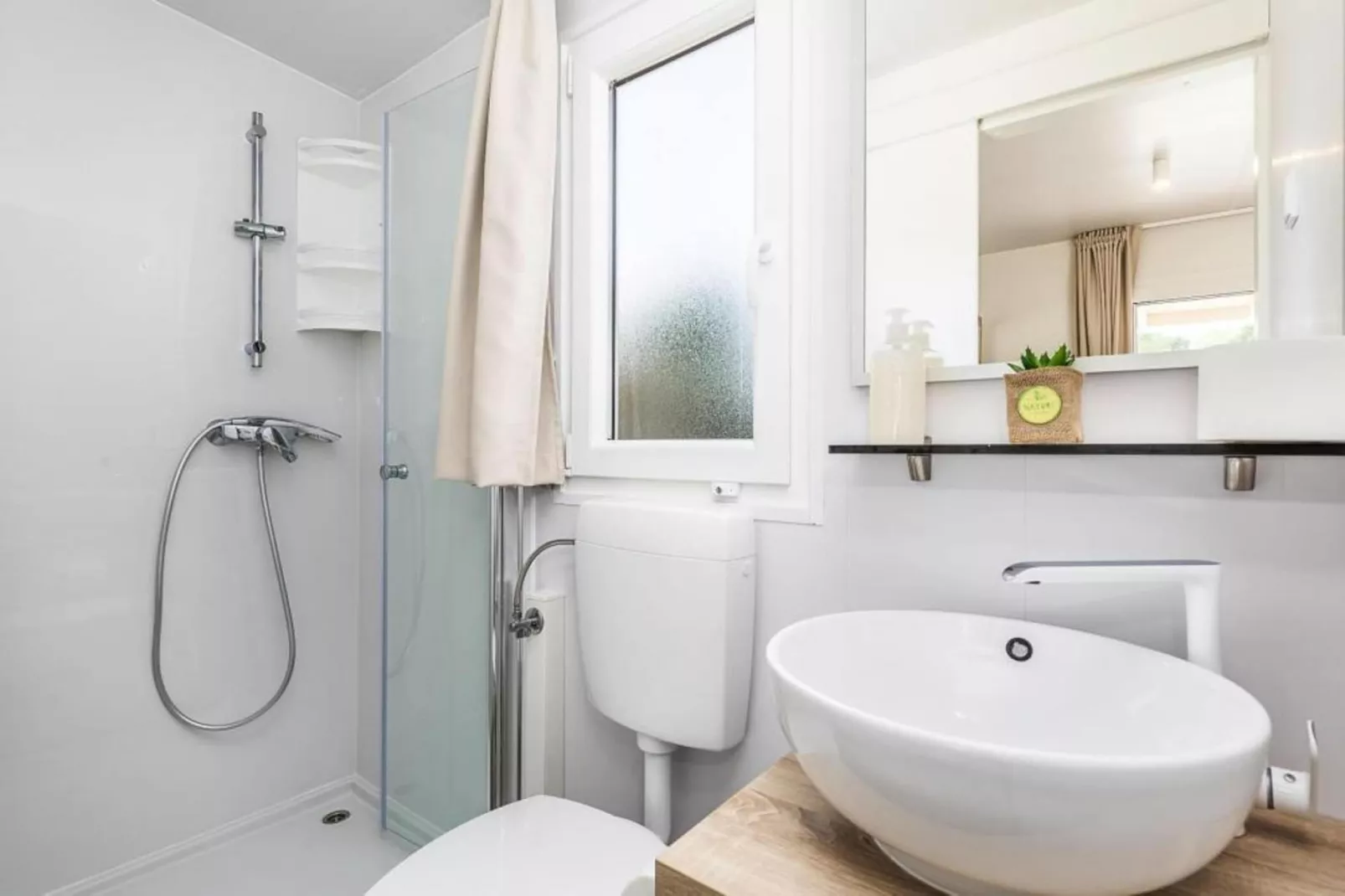 Mobile Homes Strasko Novalja Mediteran Superior mit Pool ca 34 qm für 6 Pers - Badkamer