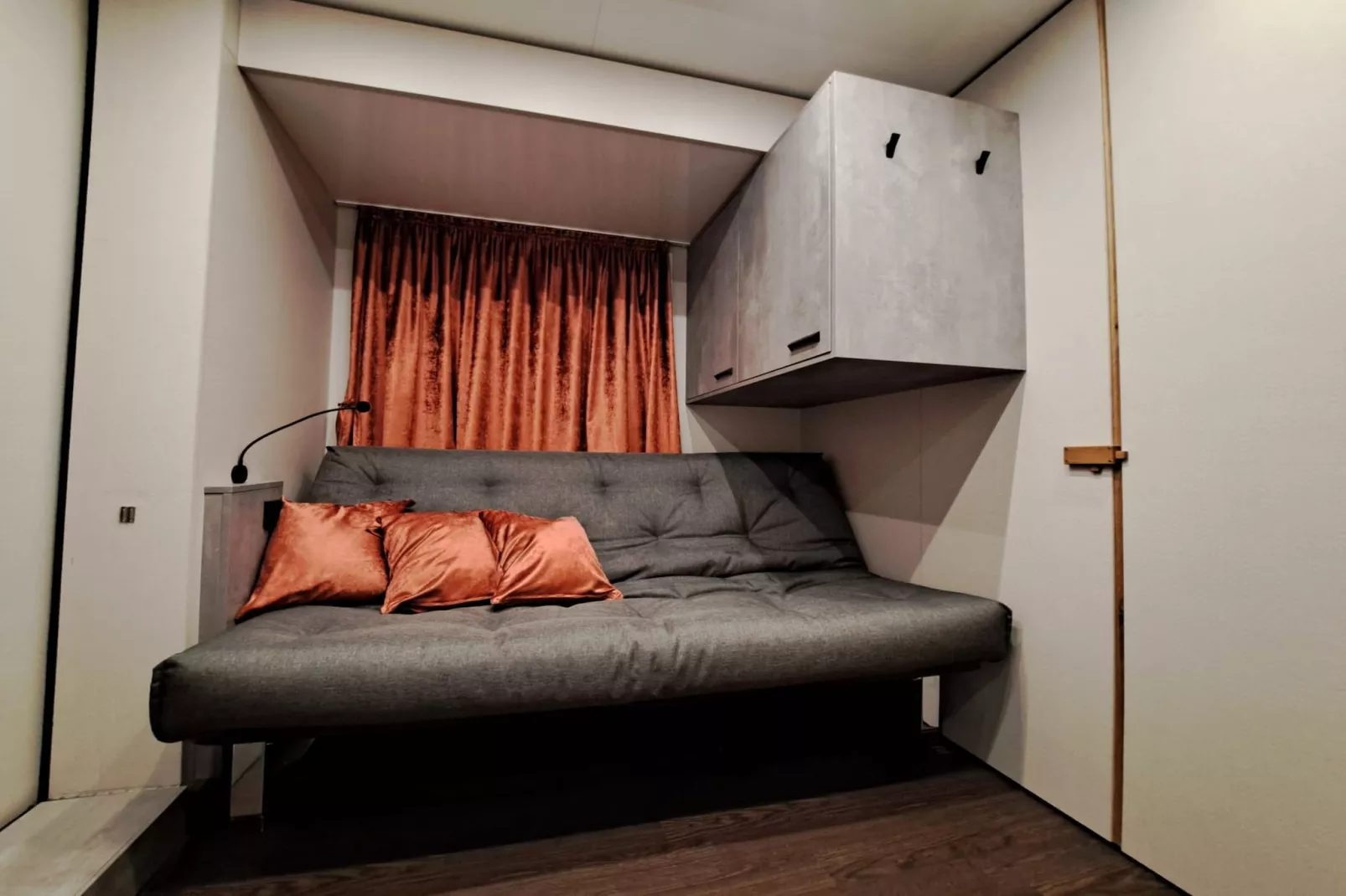 Hausboot Tegel-Slaapkamer