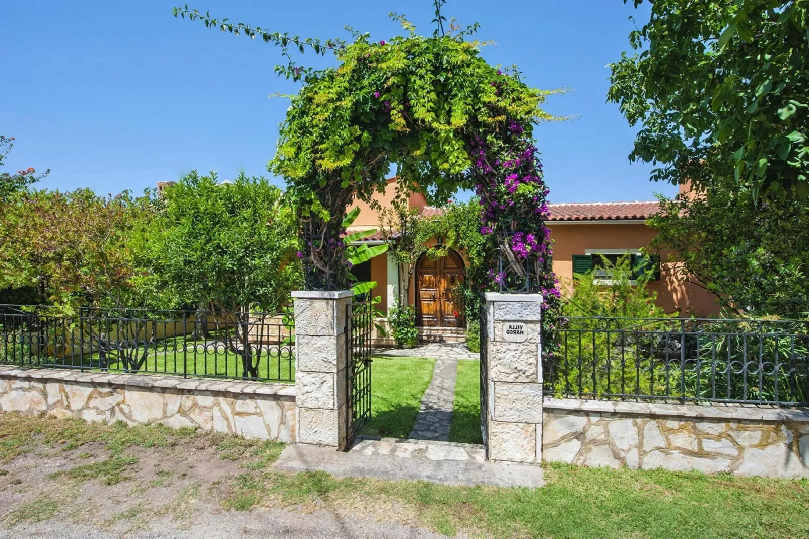 Villa Marco in Acharavi-Villa Marco-Buitenlucht