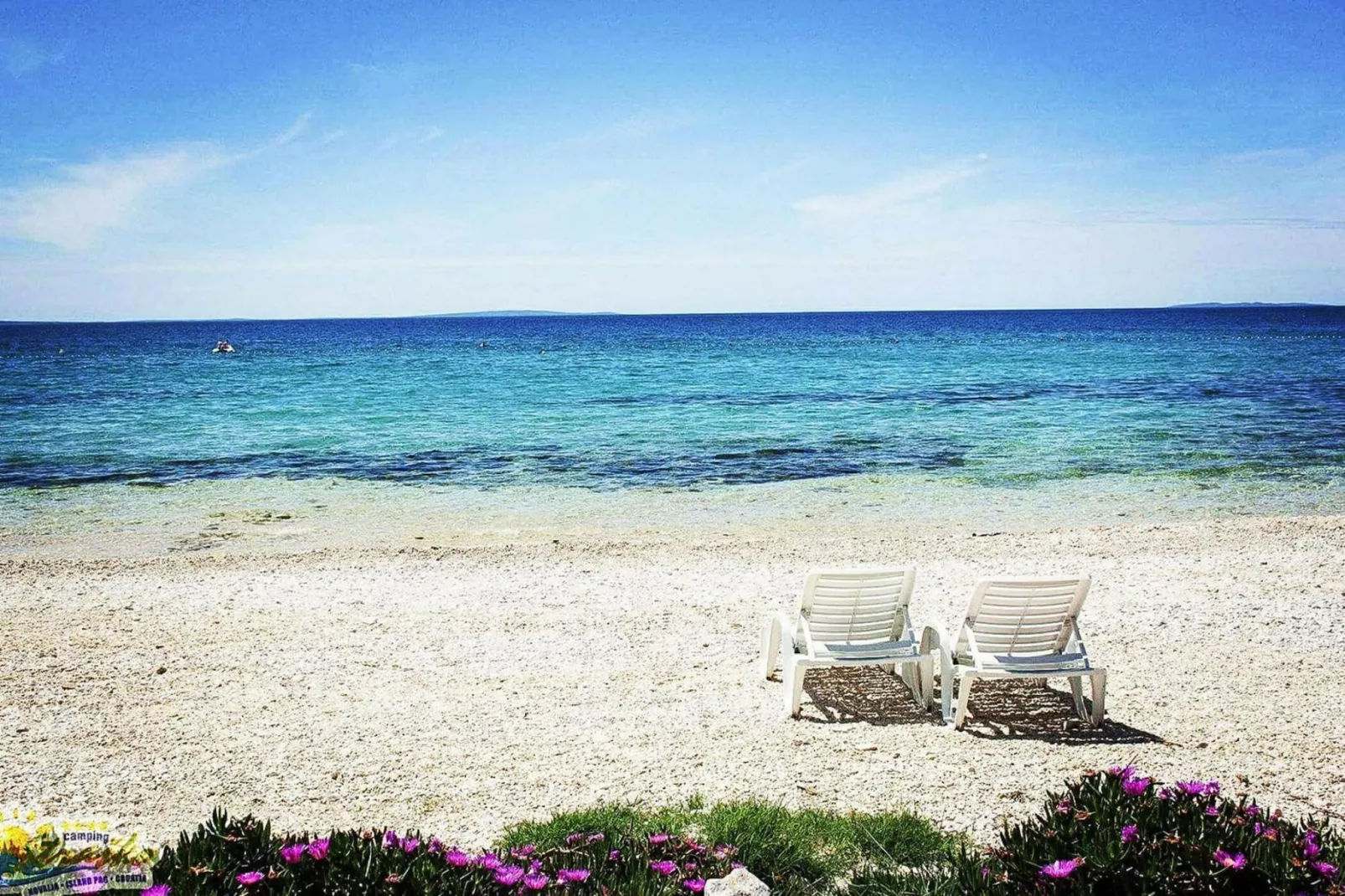 Mobile Homes Strasko Novalja Mediteran Superior mit Pool ca 34 qm für 6 Pers - Image-tags.water view