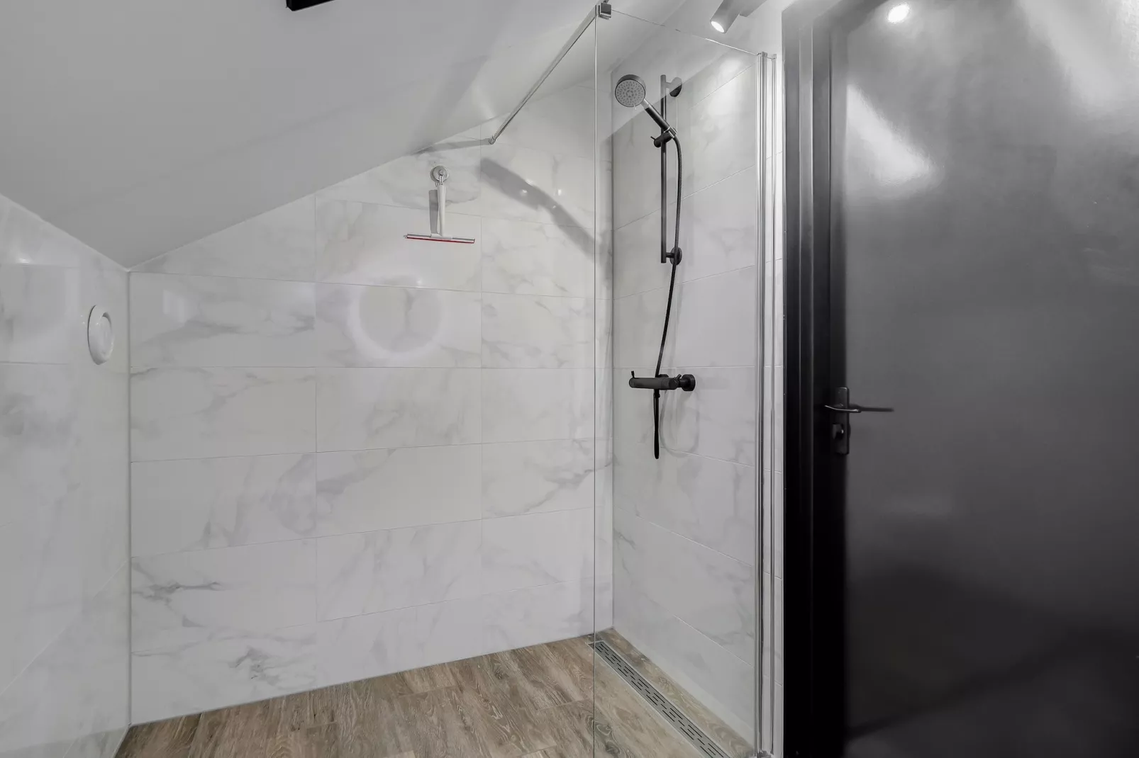 Familiehuis Zee & Zand-Badkamer