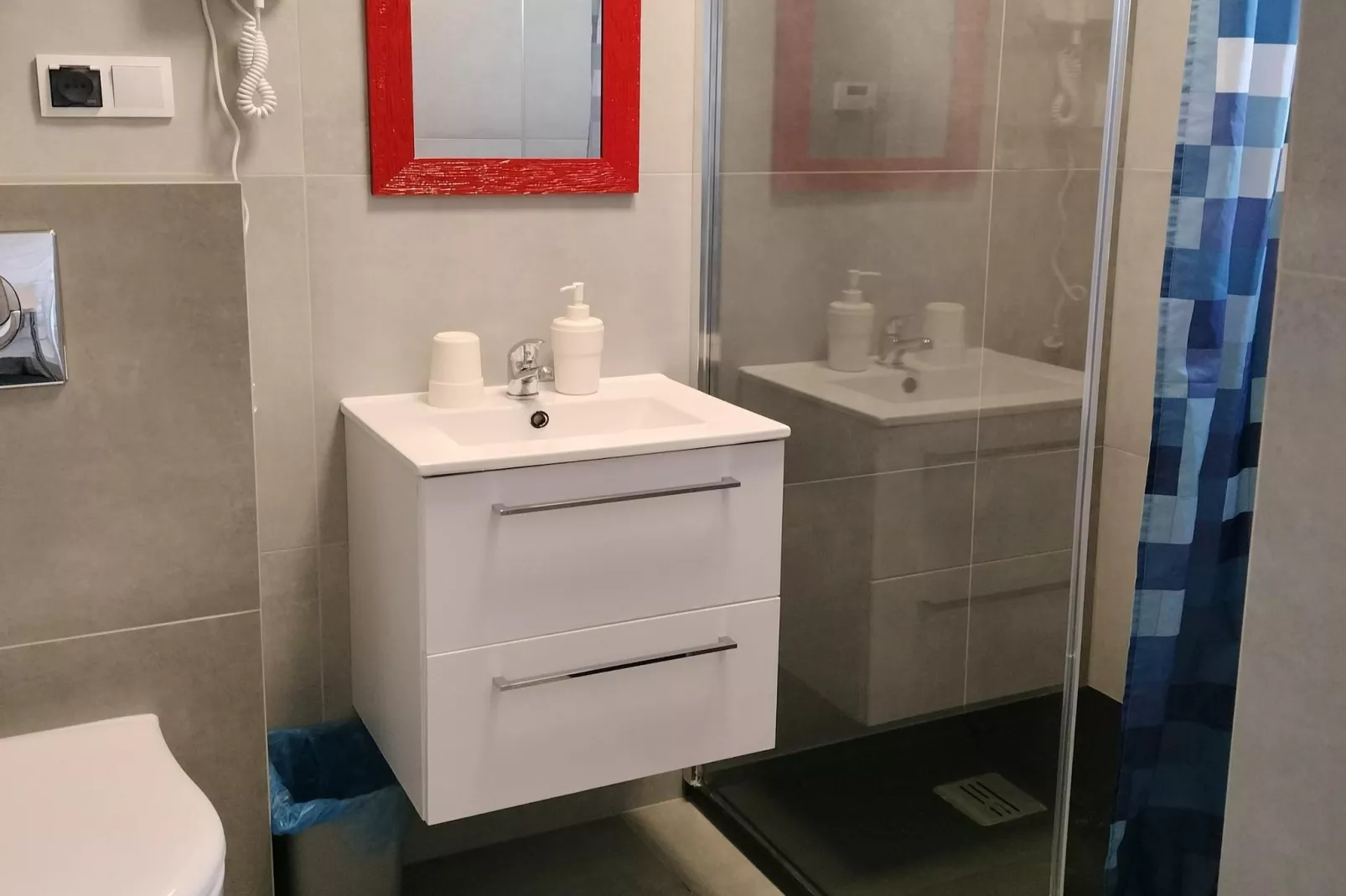 Domki Trebor dla 4 osób-Badkamer