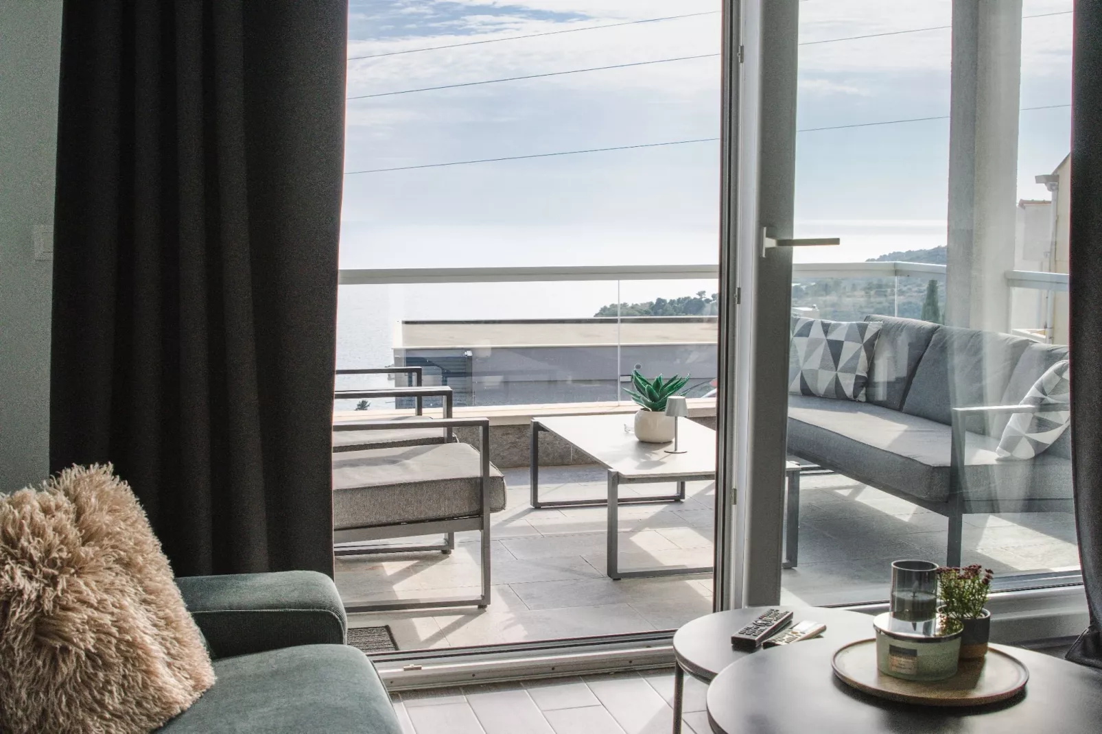 Apartment LaVilla - Two Bedroom Apartment with Balcony and Sea View (Žuti) - Woonkamer