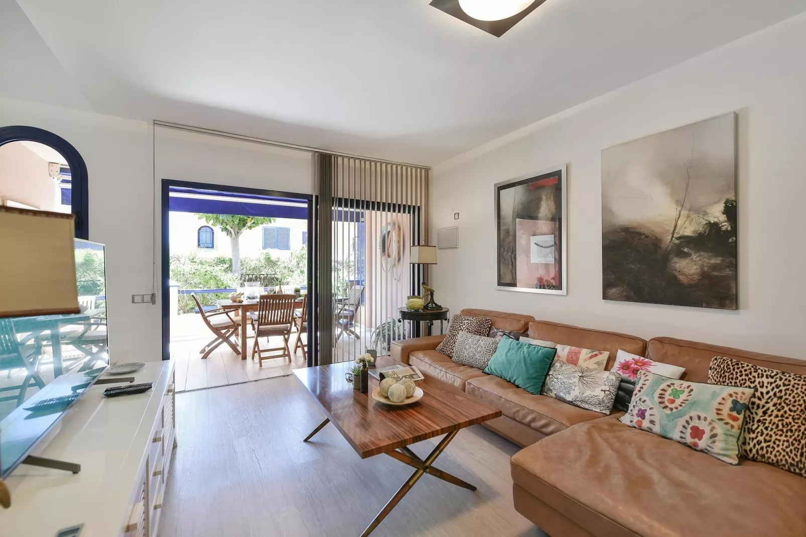 MELONERAS BAHIA 153										-Woonkamer