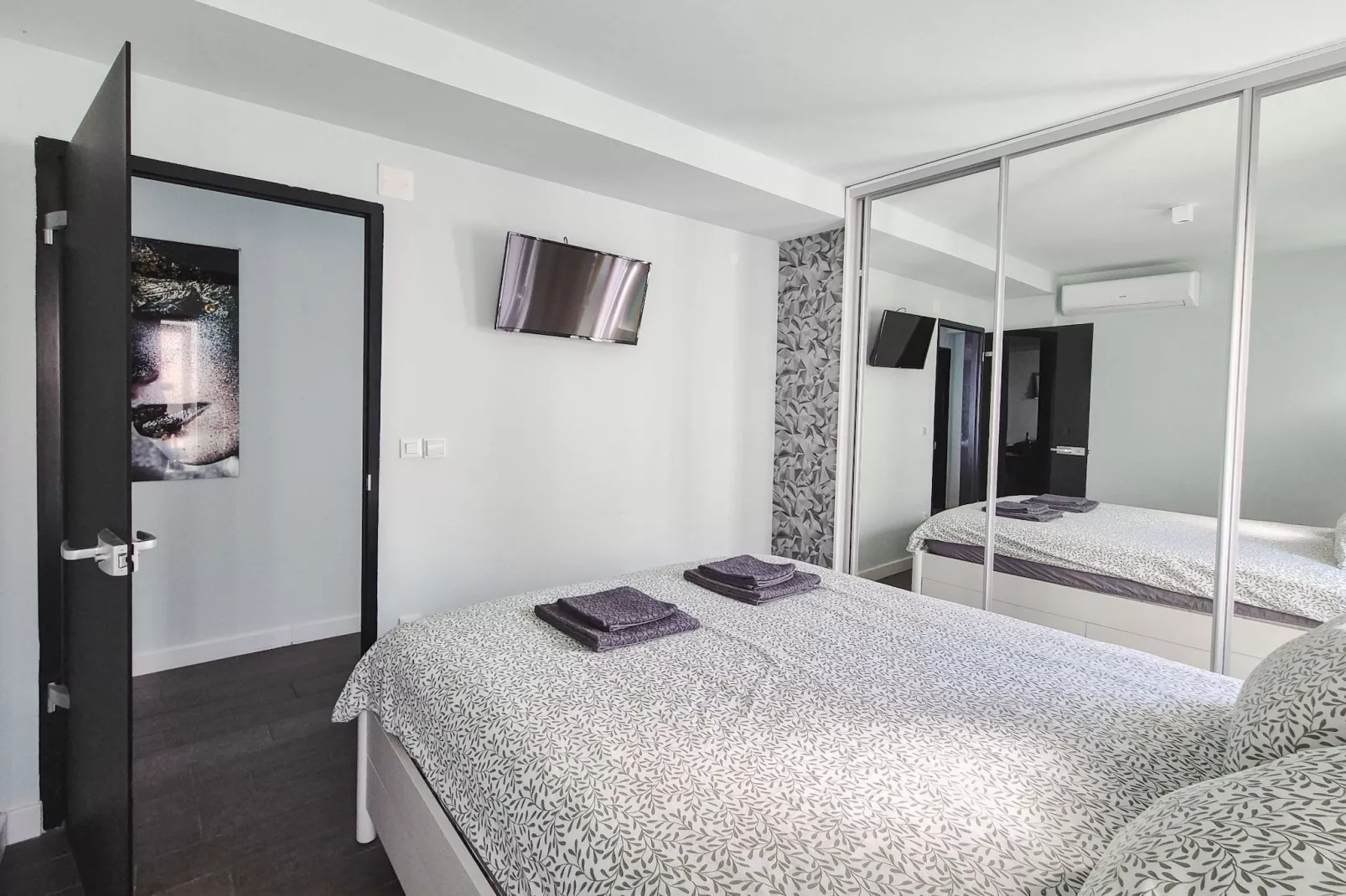 Apartment LaVilla - Two Bedroom Apartment with Balcony and Sea View (Žuti) - Slaapkamer