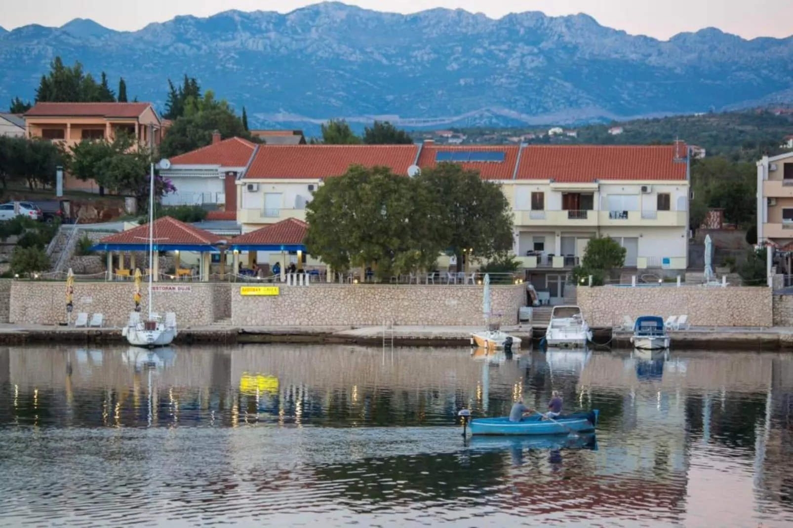 One-Bedroom Apartment 4-Gebieden zomer 5km