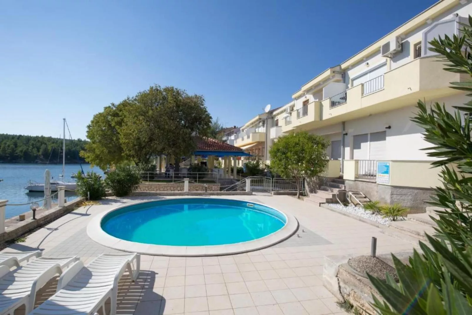 One-Bedroom Apartment 4-Gebieden zomer 5km