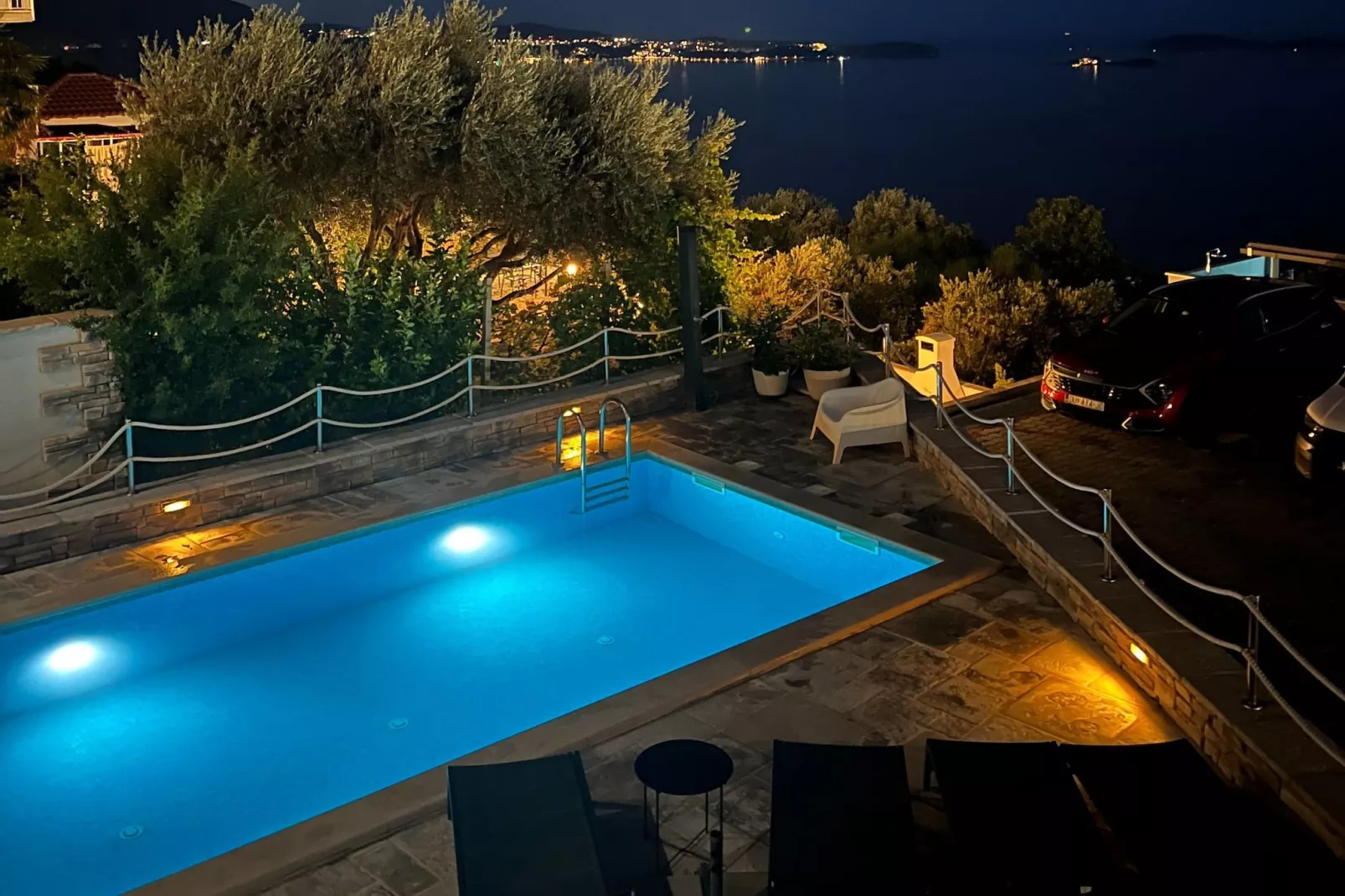 Apartment LaVilla - Two Bedroom Apartment with Balcony and Sea View (Žuti) - Zwembad