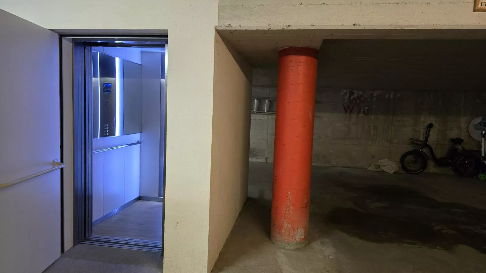 Alpina Lebenberg-Hal-ontvangst