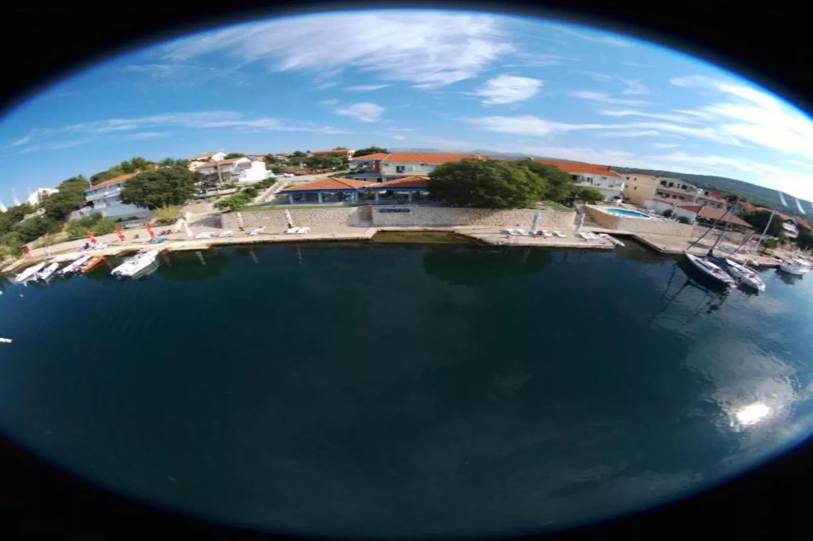 Apartment with Balcony-Gebieden zomer 5km