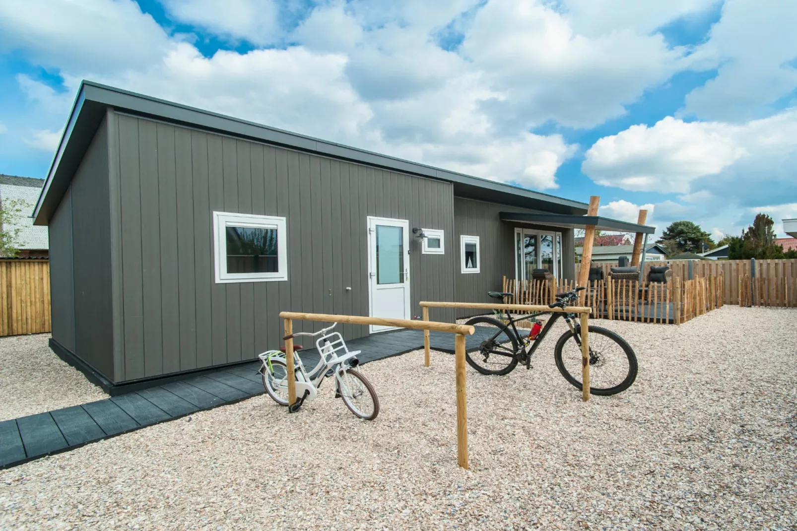 Chalet 4-persoons Huisdiervrij-Buitenkant zomer