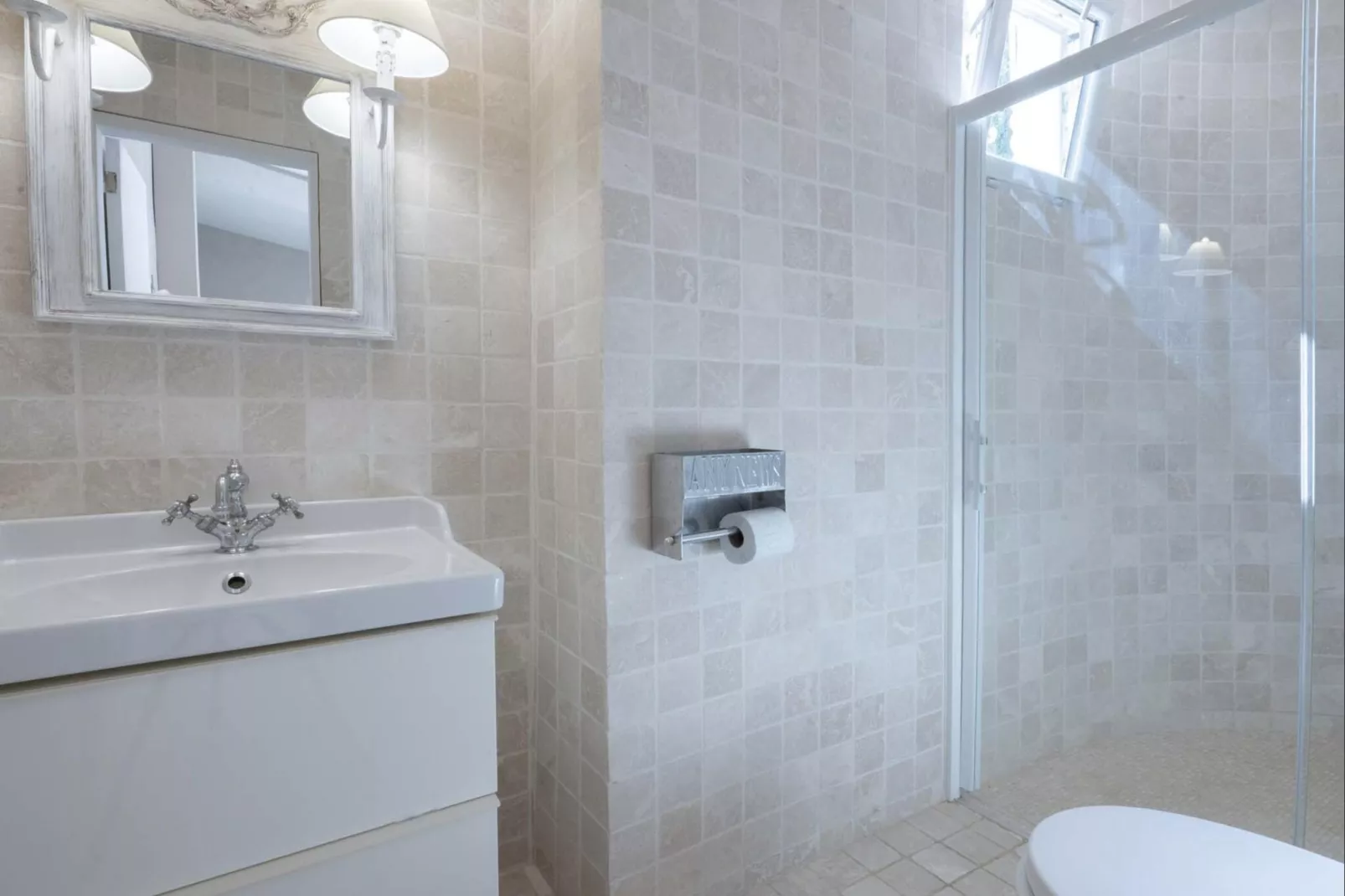 Villa Gaillarde 12 Pers-Badkamer