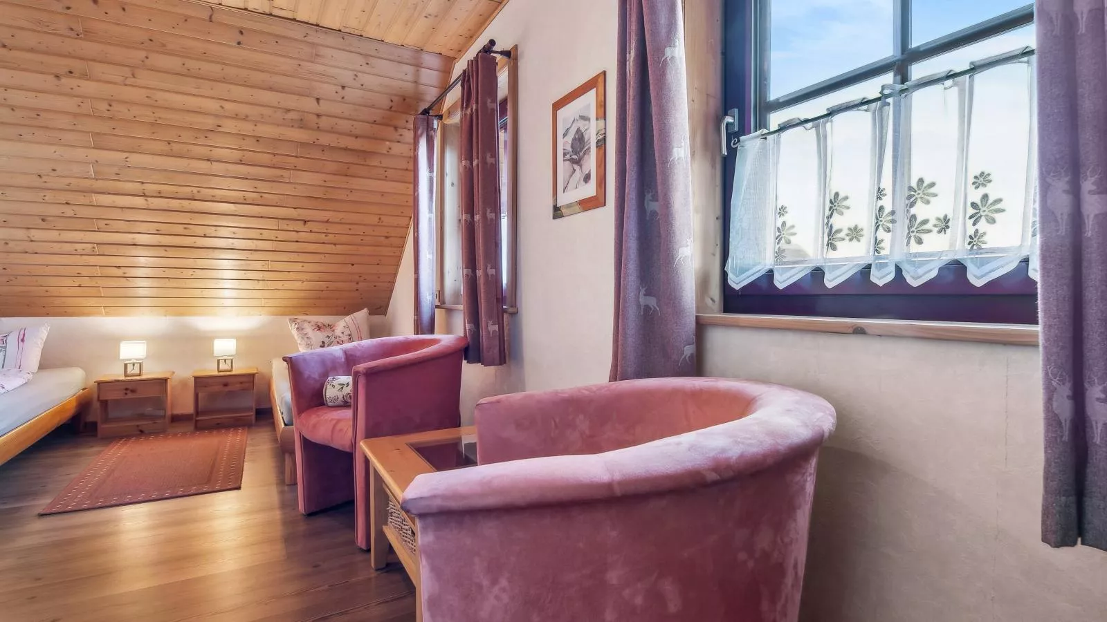 Naturstammhaus-Slaapkamer