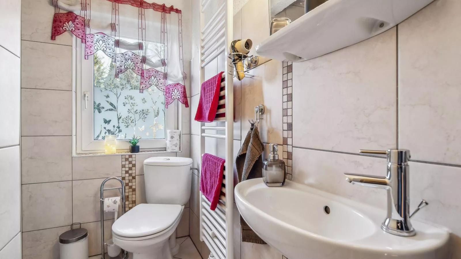 Das Haus am Wald-Badkamer