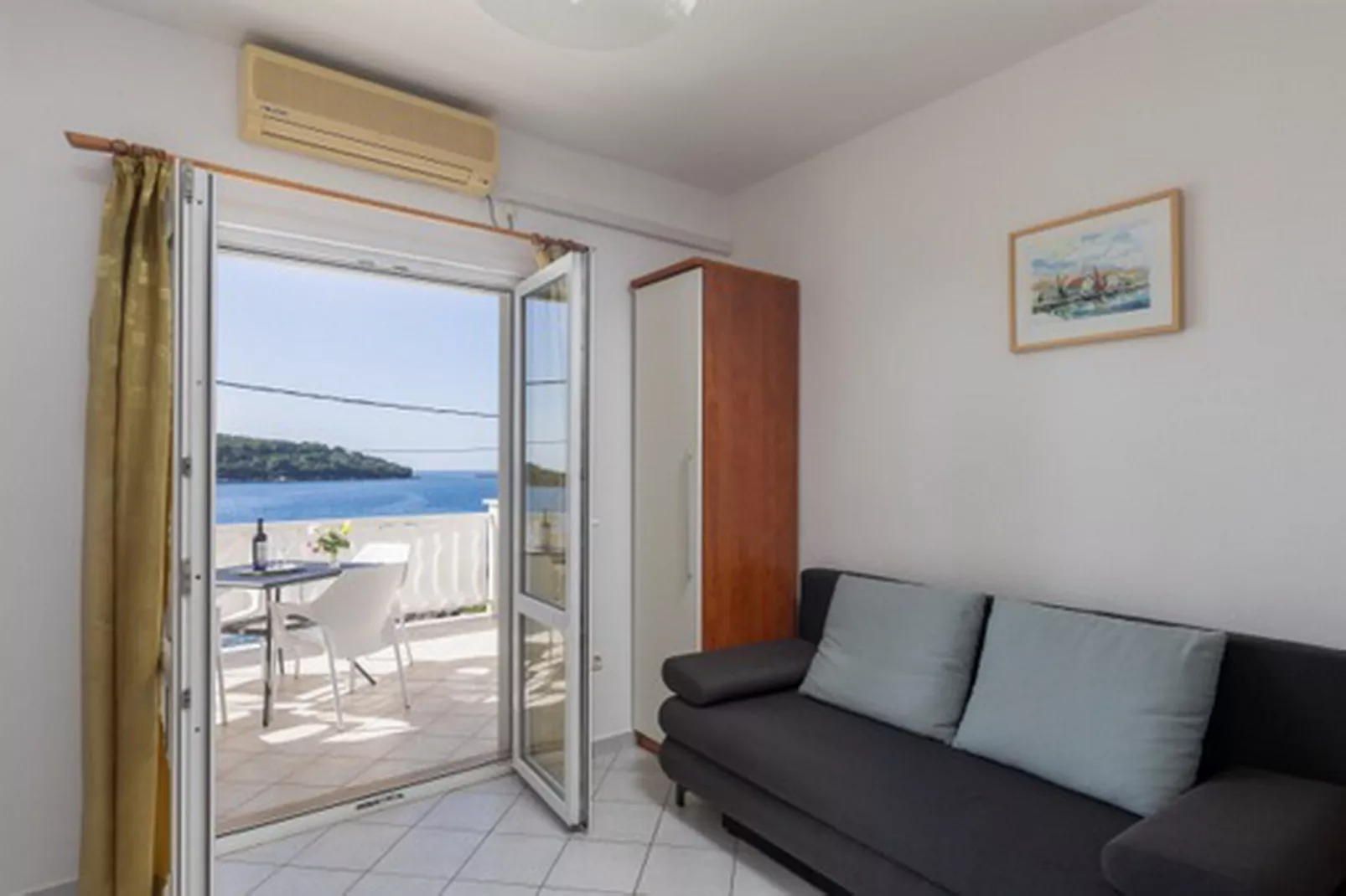 House Rašica - One Bedroom Apartment with Terrace and Sea view (3)