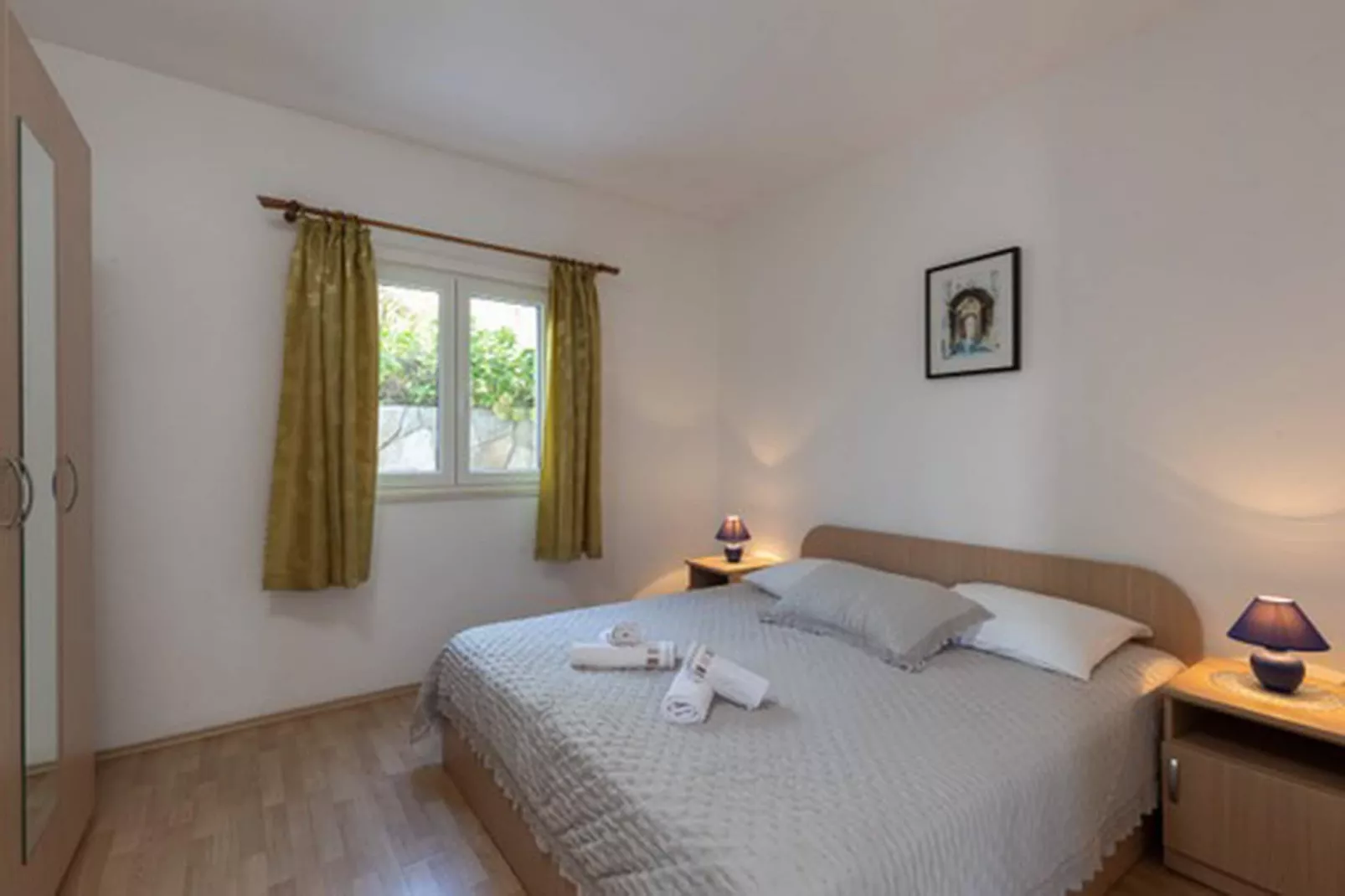 House Rašica - One Bedroom Apartment with Terrace and Sea view (3)-Slaapkamer