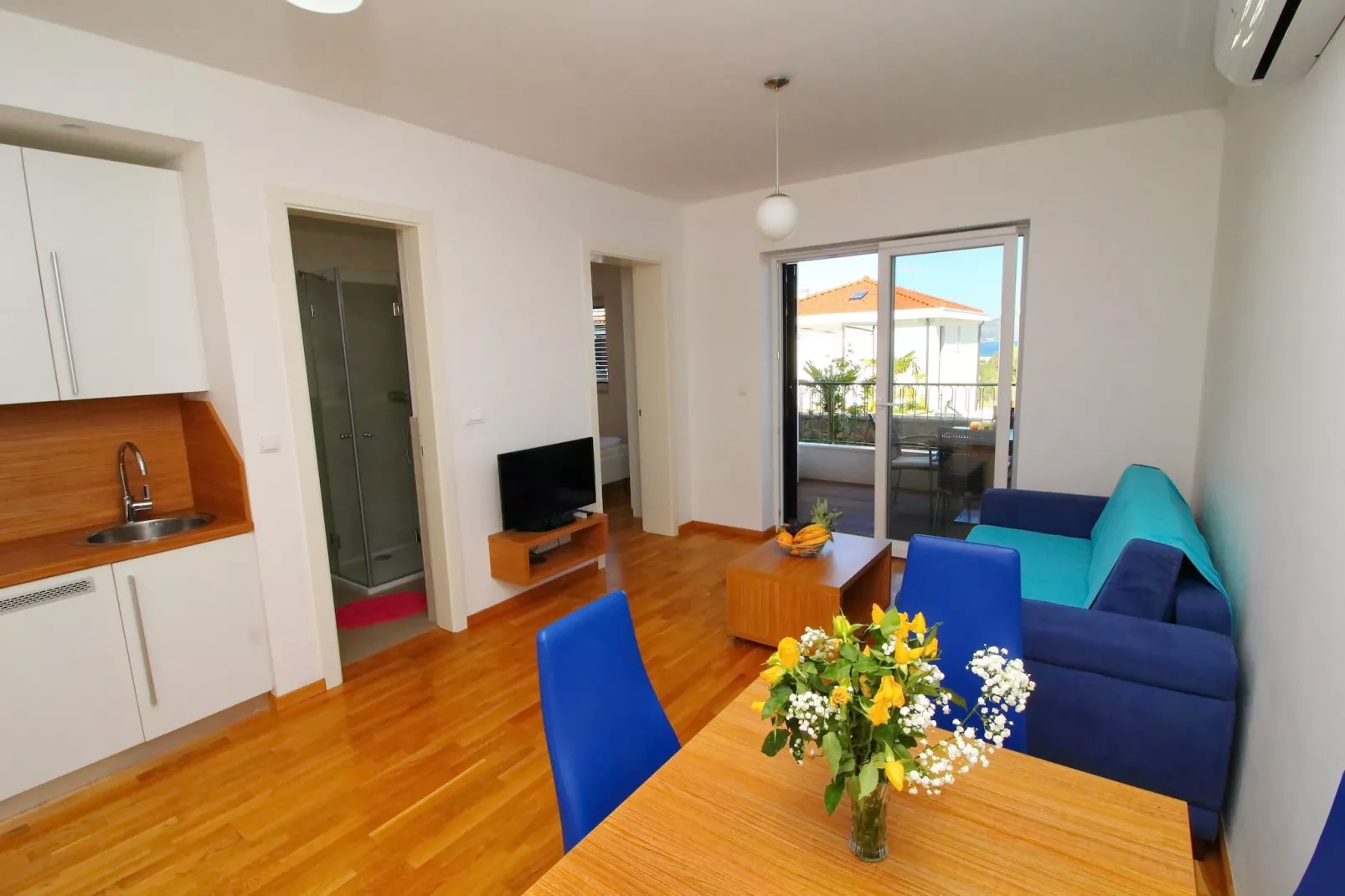 Apartments Kula - One-Bedroom Apartment with Terrace and Sea View-A2