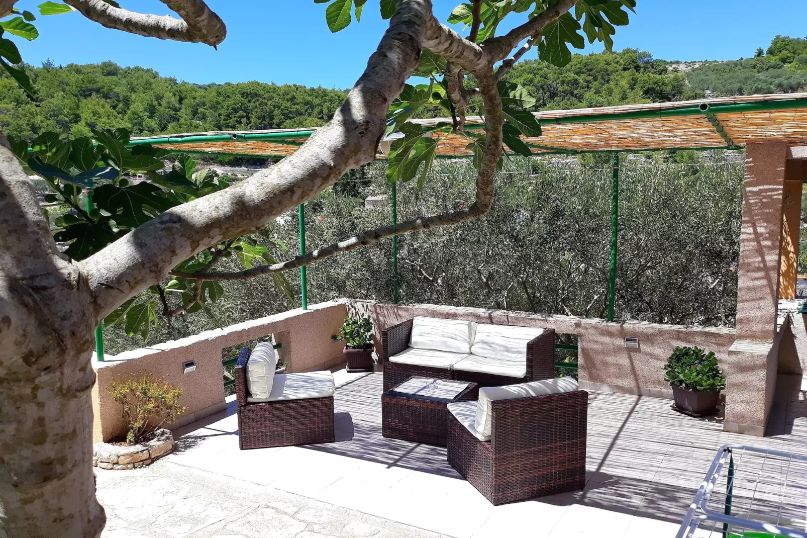 Stone House Oreb - Two Bedroom Holiday Home with Sea View