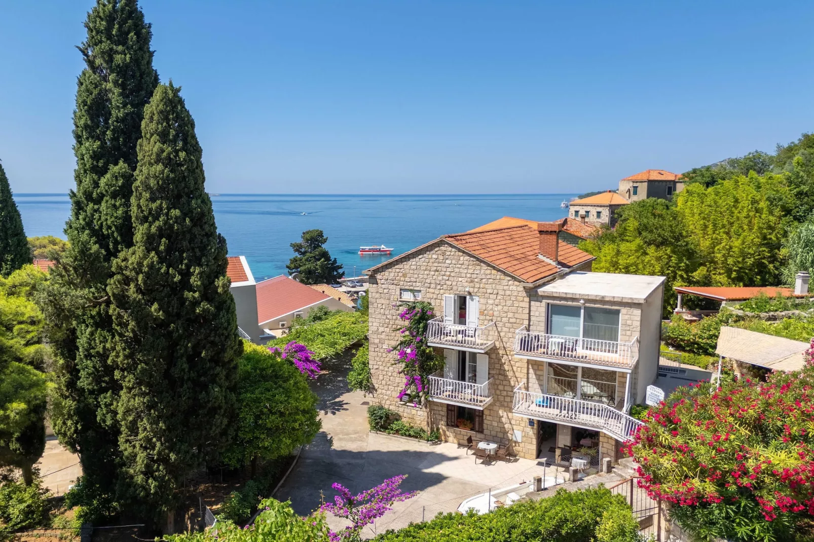 Rooms Tupina by Paulina - Comfort Double Room with Balcony and Sea View (Room 1)