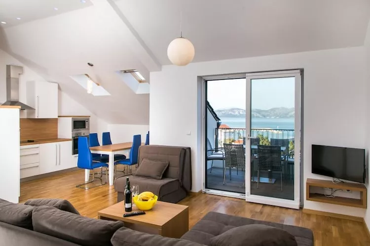 Apartments Kula - Three Bedroom Apartment with Balcony and Sea View-B5