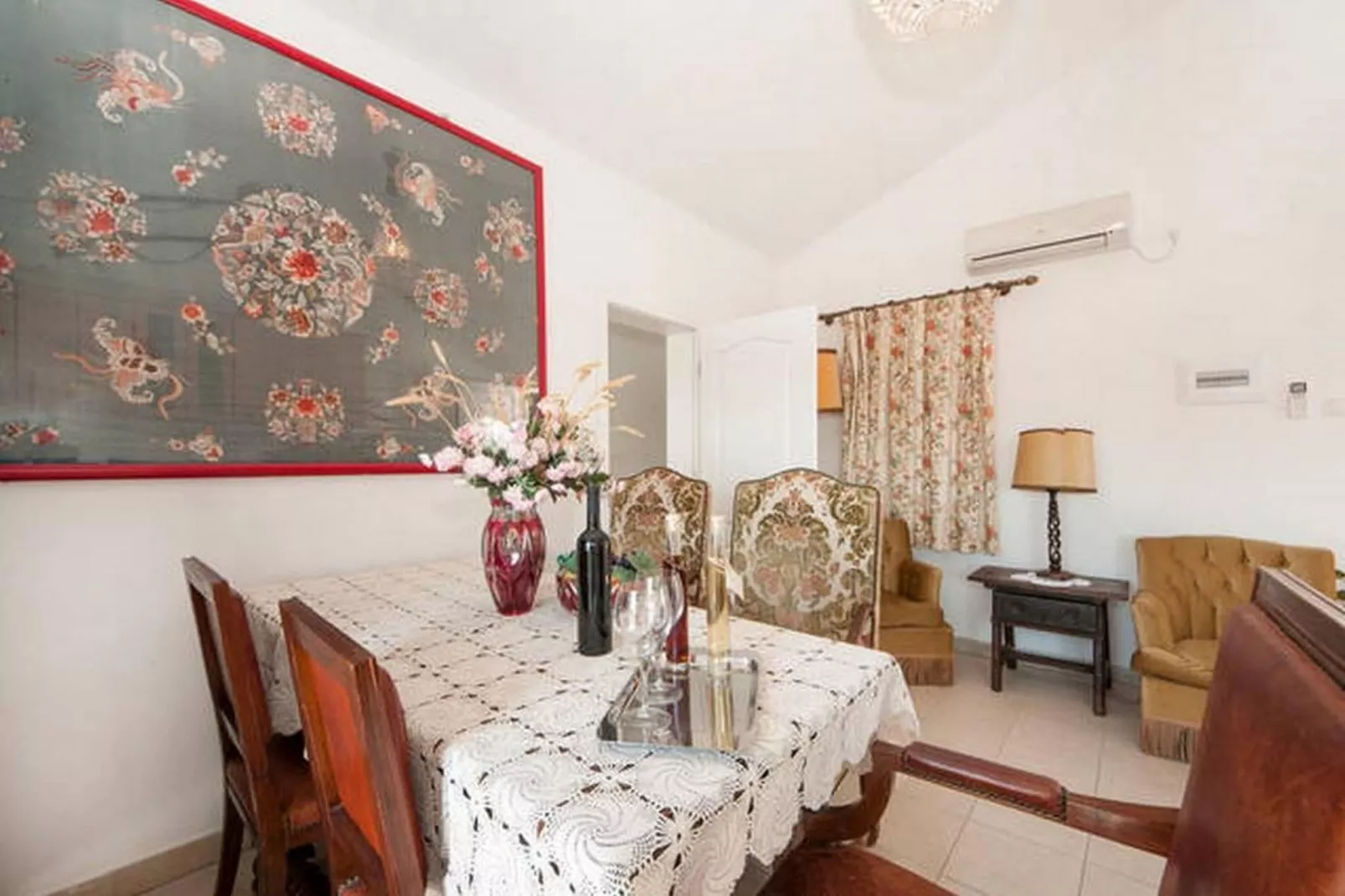 Bertie's Lodge - Standard Two Bedroom Apartment with Balcony and Sea view(A0)