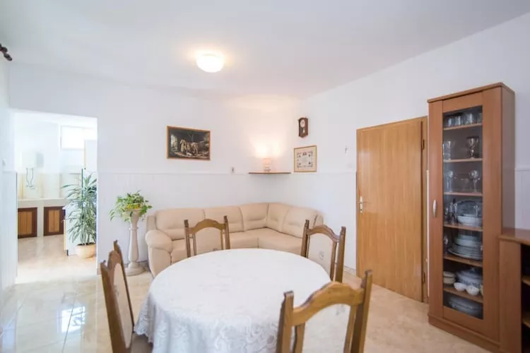 Apartment Vrandecic - Two Bedroom Apartment with Garden Terrace (Žarka) (ST)