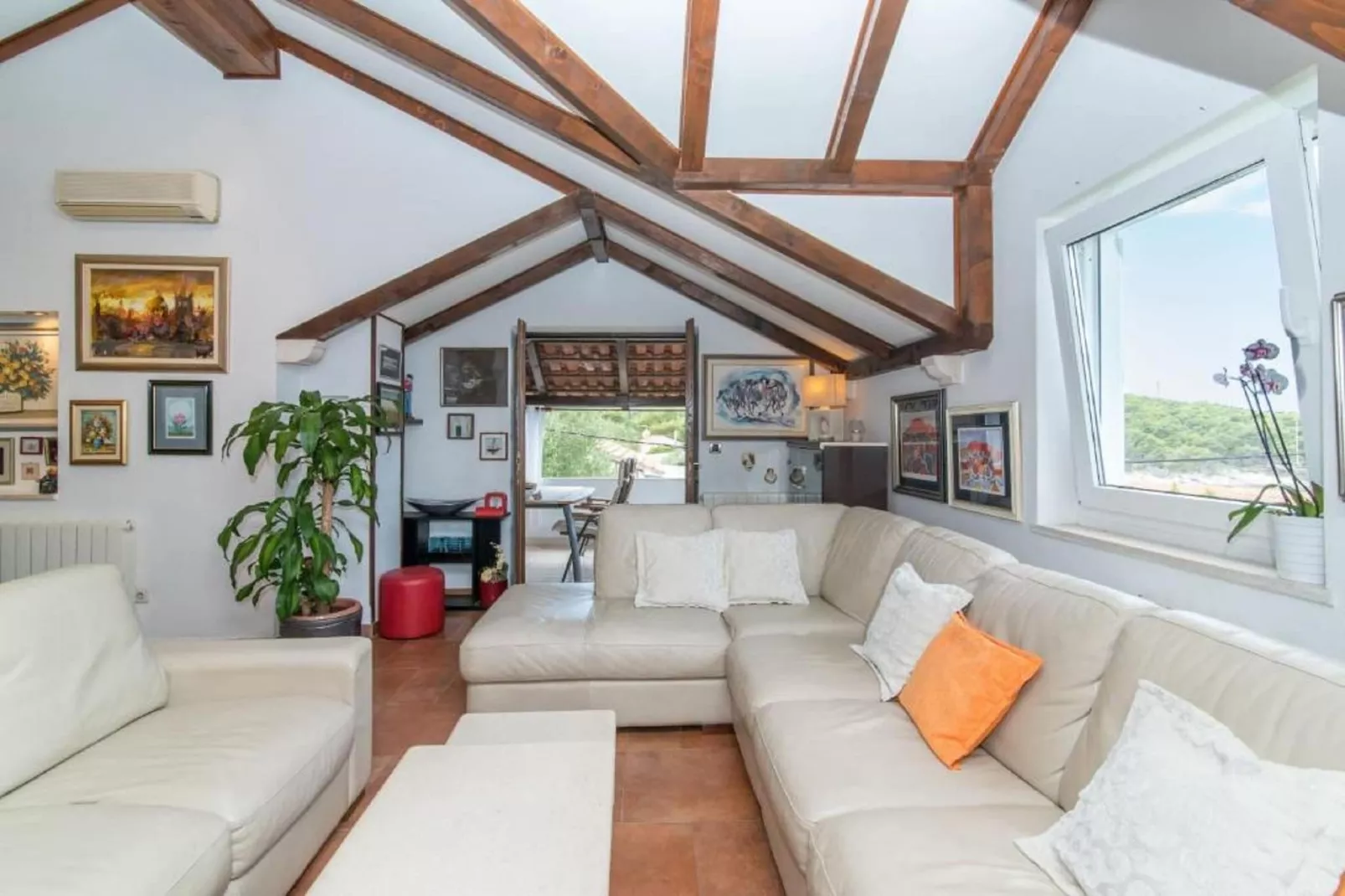 Three bedroom Apartment with terrace and sea view (Nera)